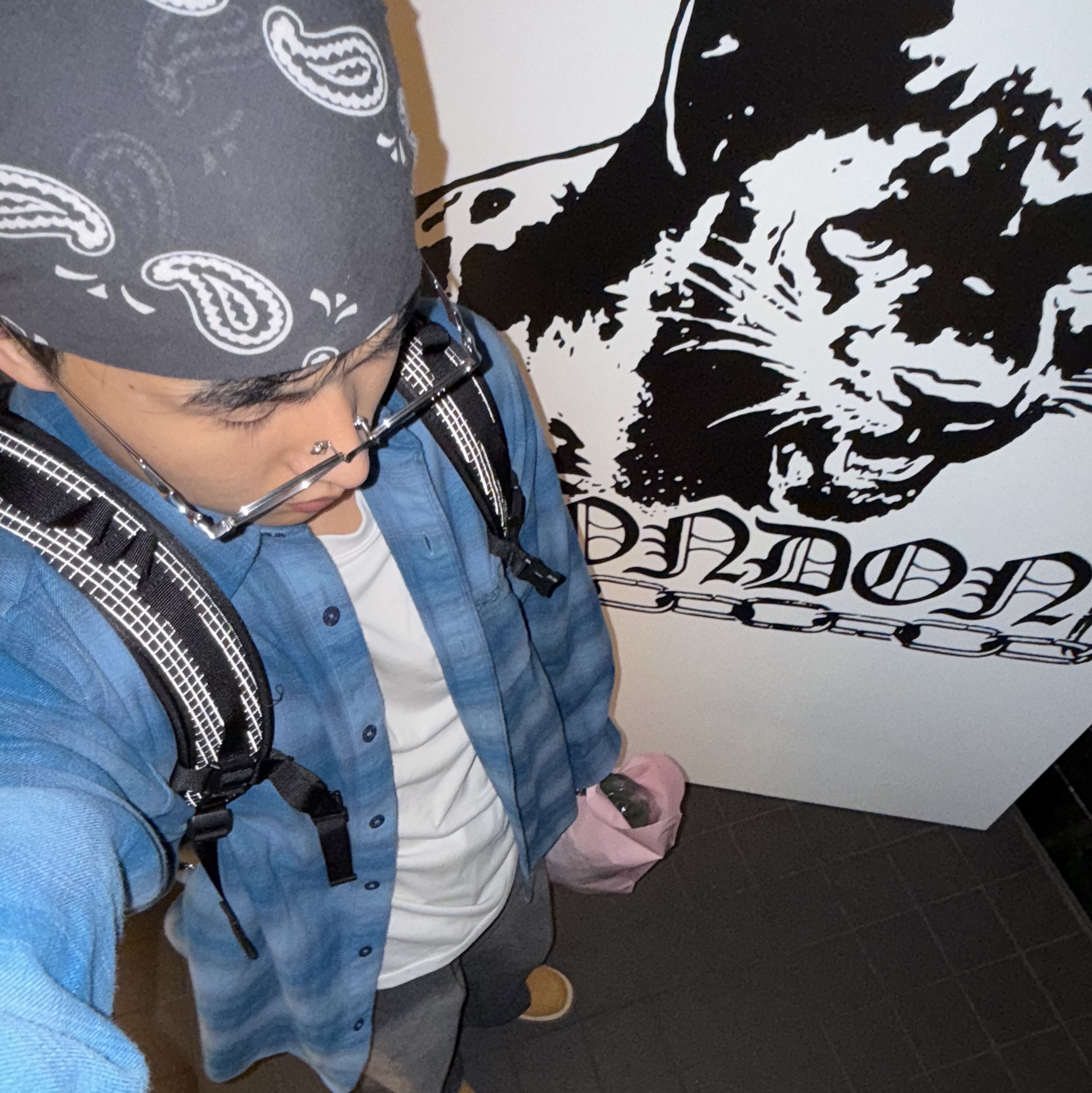 Kapital Fastcolor Selvedge Bandana Kounter Kulture Black 착용 스타일 - 3