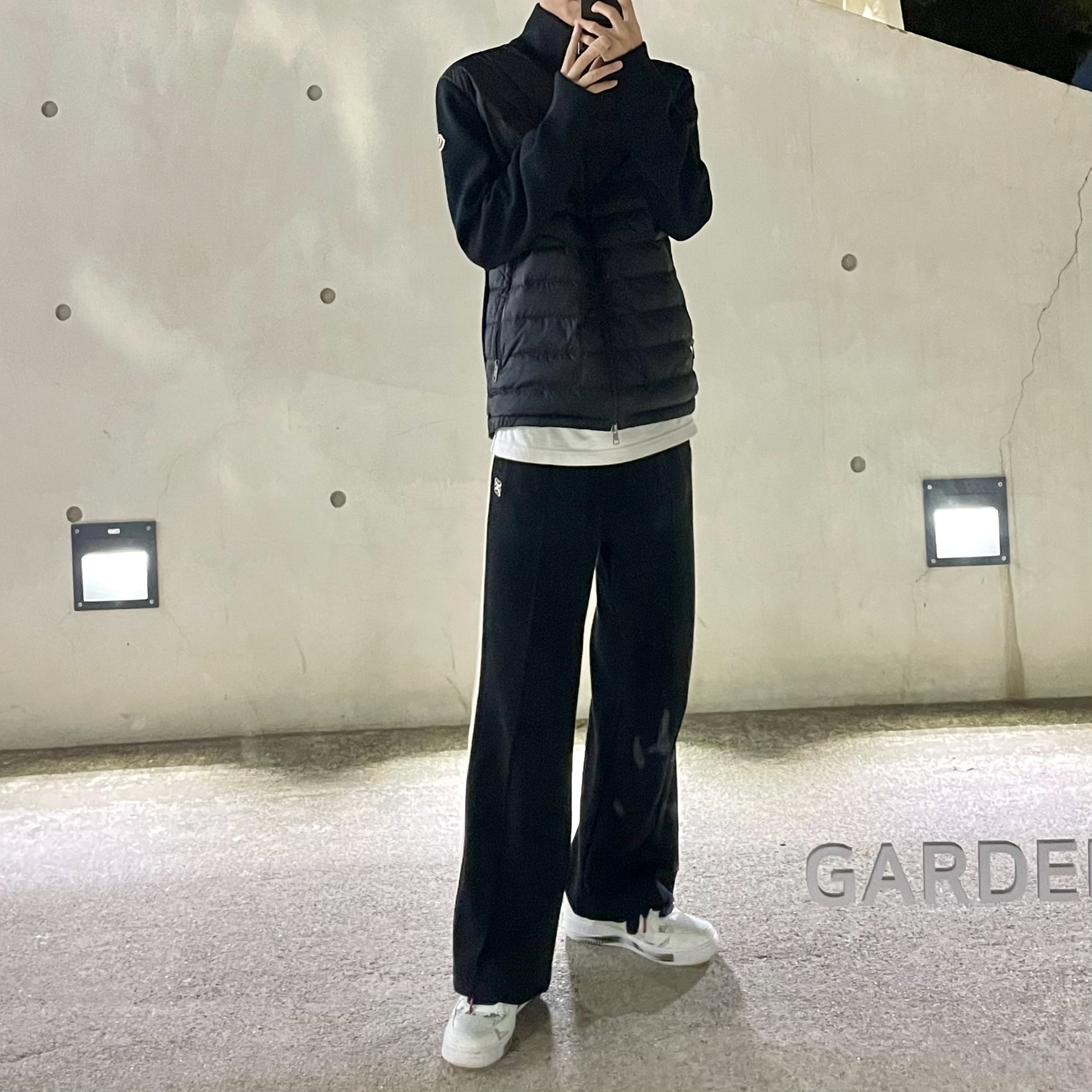 Moncler Padded Wool Cardigan Black - 24FW, Nike x Peaceminusone Air Force 1 Low Para-Noise 2.0 착용 스타일