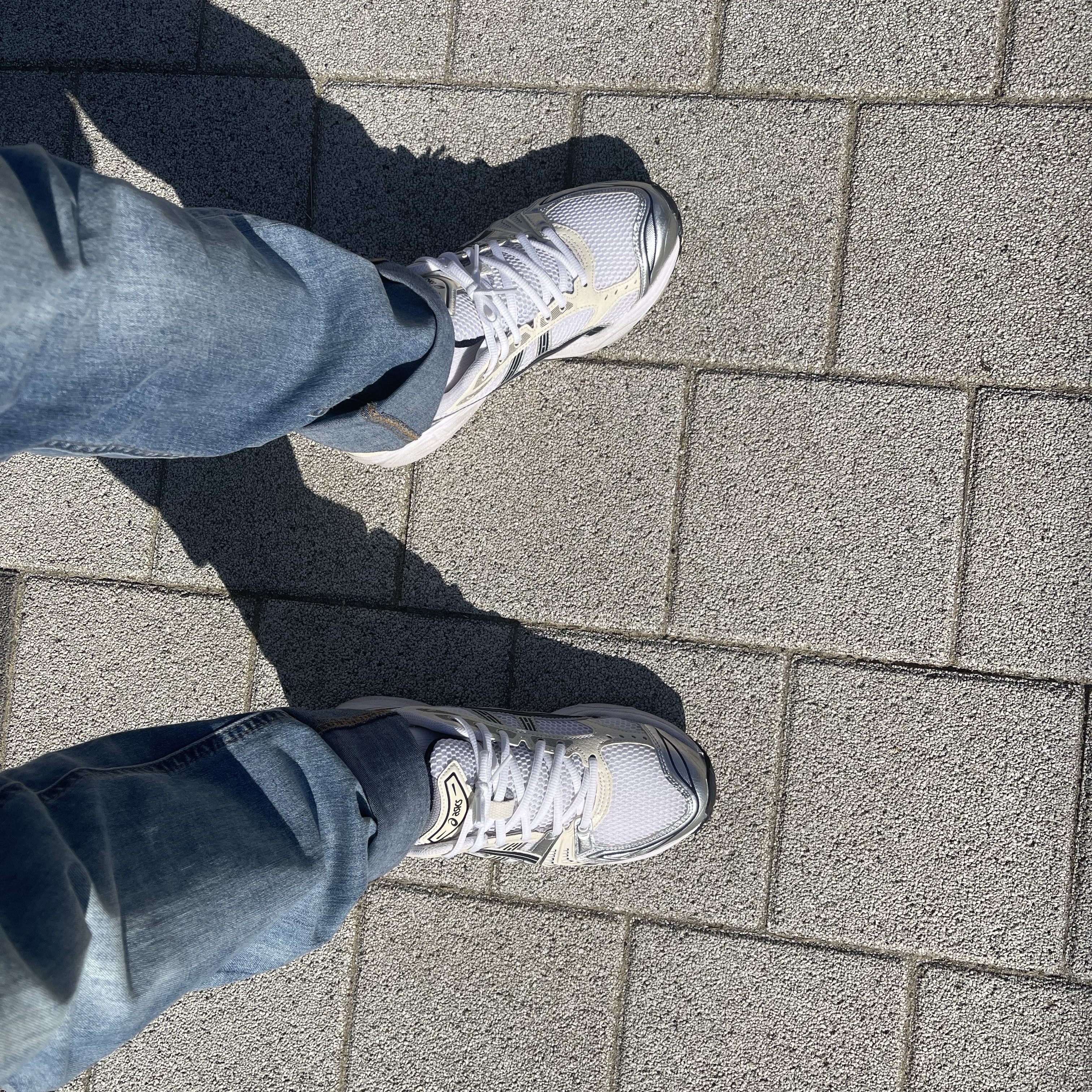 (W) Asics Gel-Kayano 14 White Midnight 착용 스타일