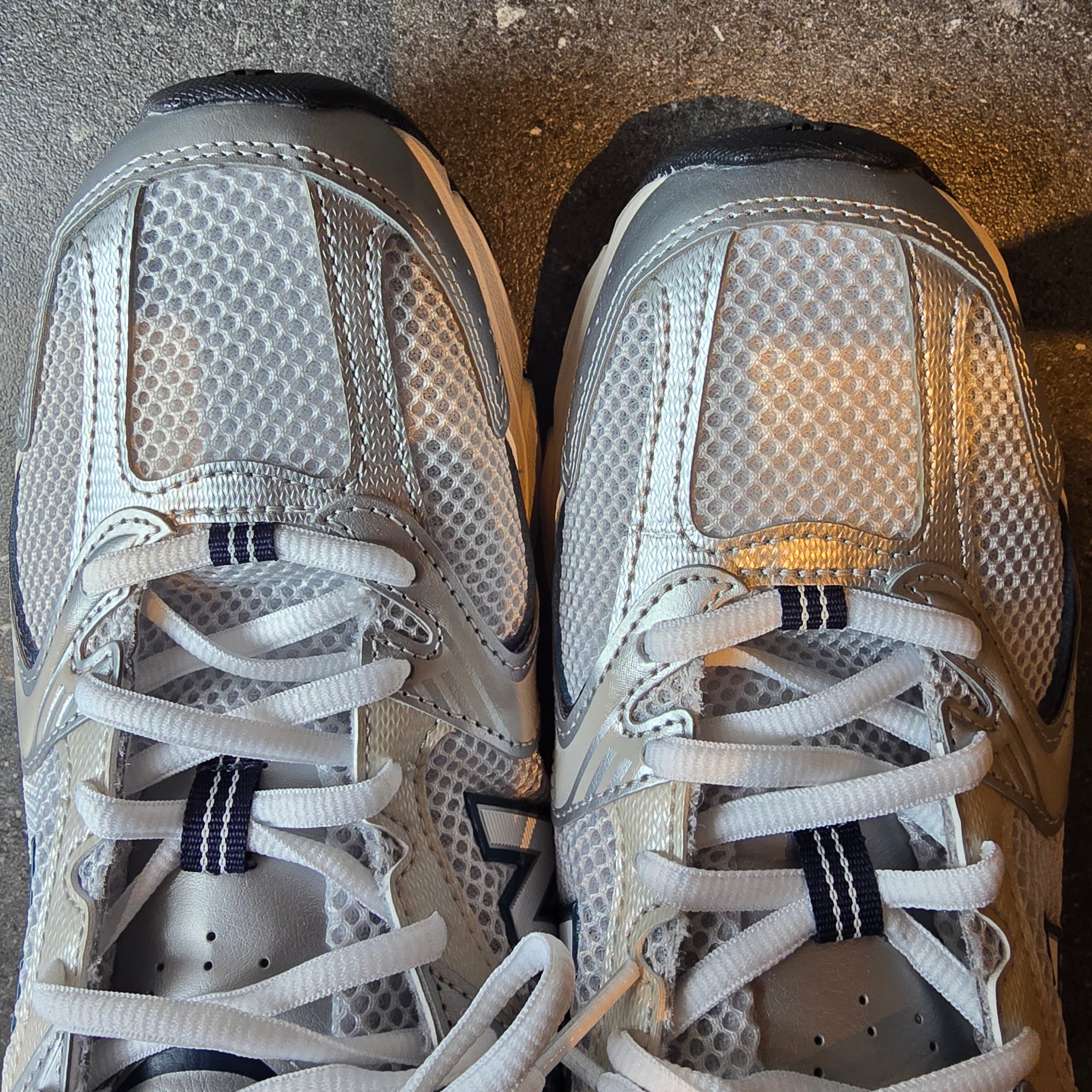 New Balance 530 Steel Grey 착용 스타일