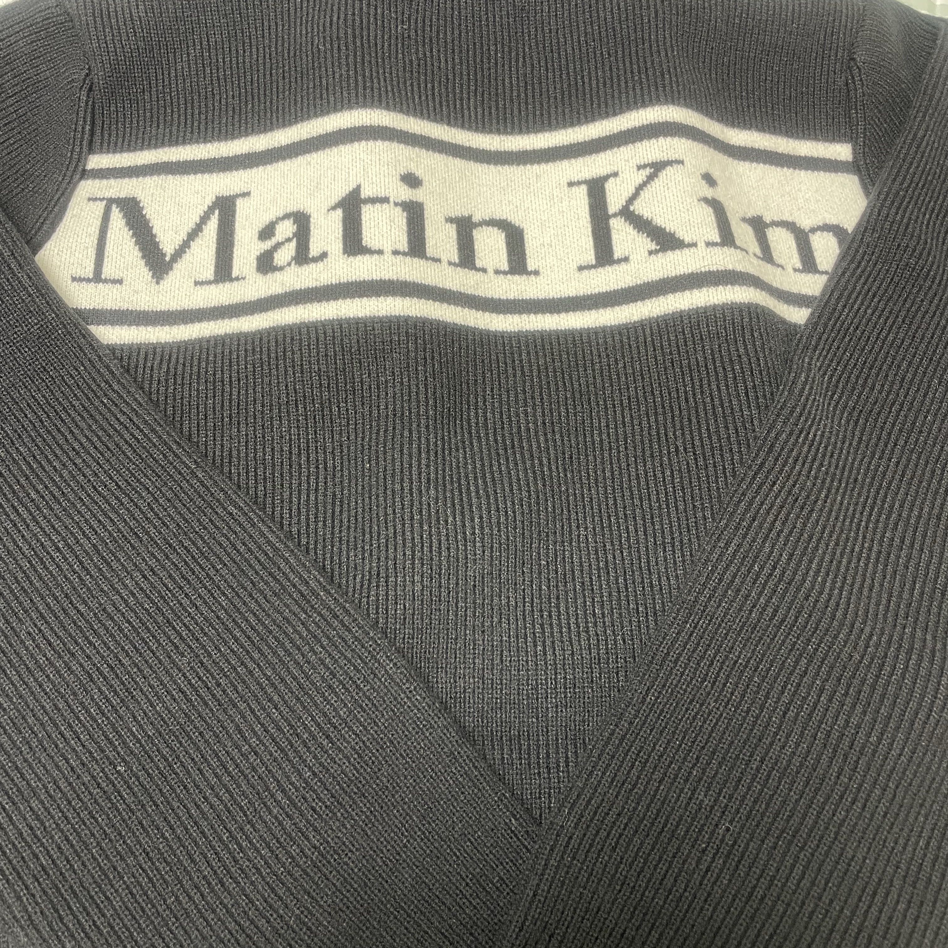 Matin Kim Spell Point Stripe Knit Cardigan Black 착용 스타일