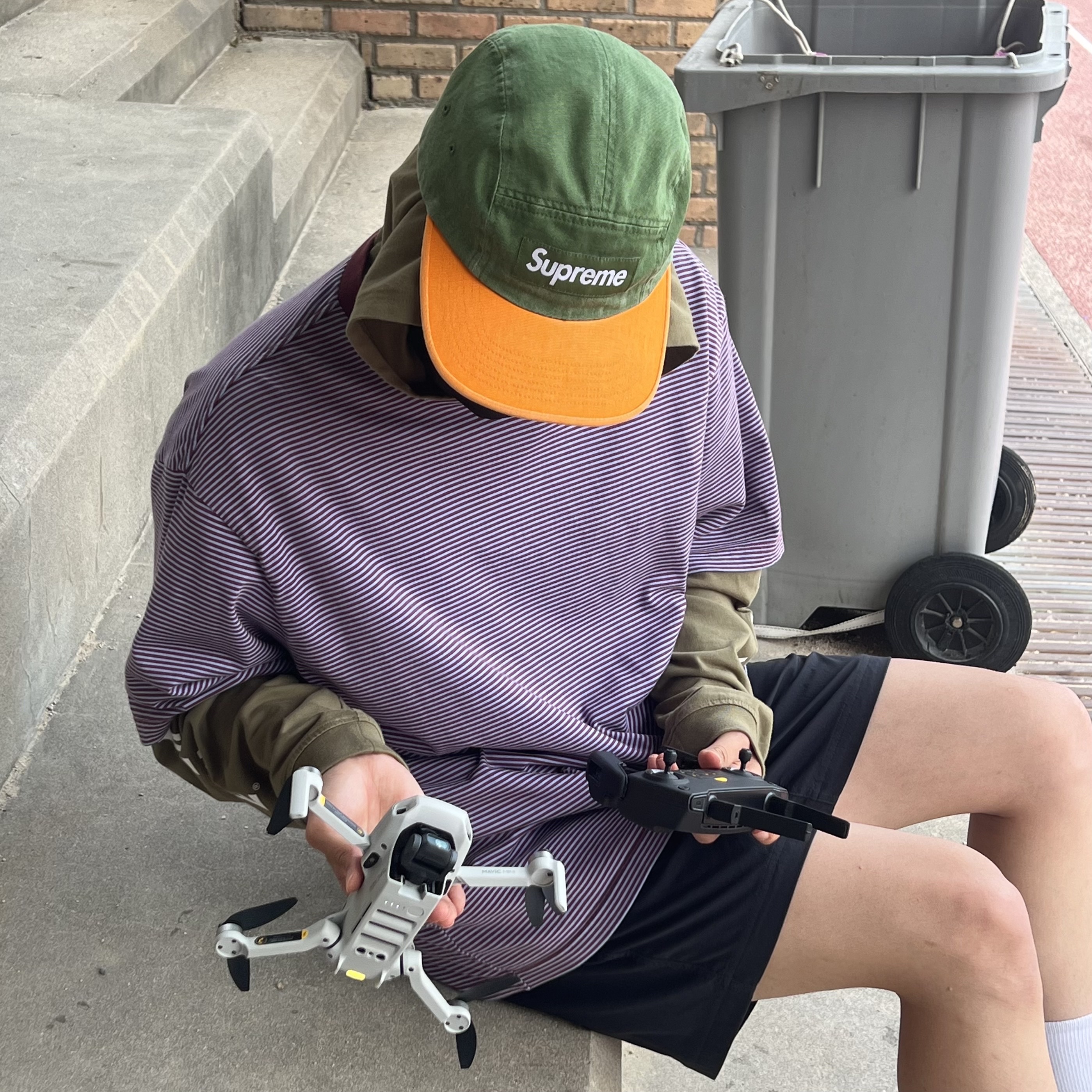 Supreme Pigment 2-Tone Camp Cap Green - 24SS, Supreme Layered Hooded L/S Top Olive - 24SS 착용 스타일