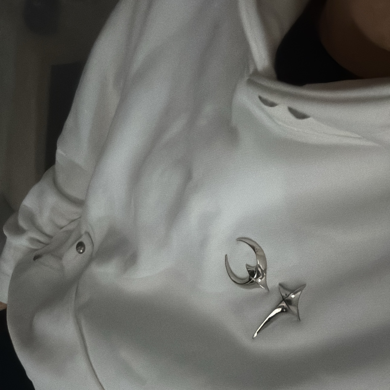Thug Club Armor Hoodie White 착용 스타일
