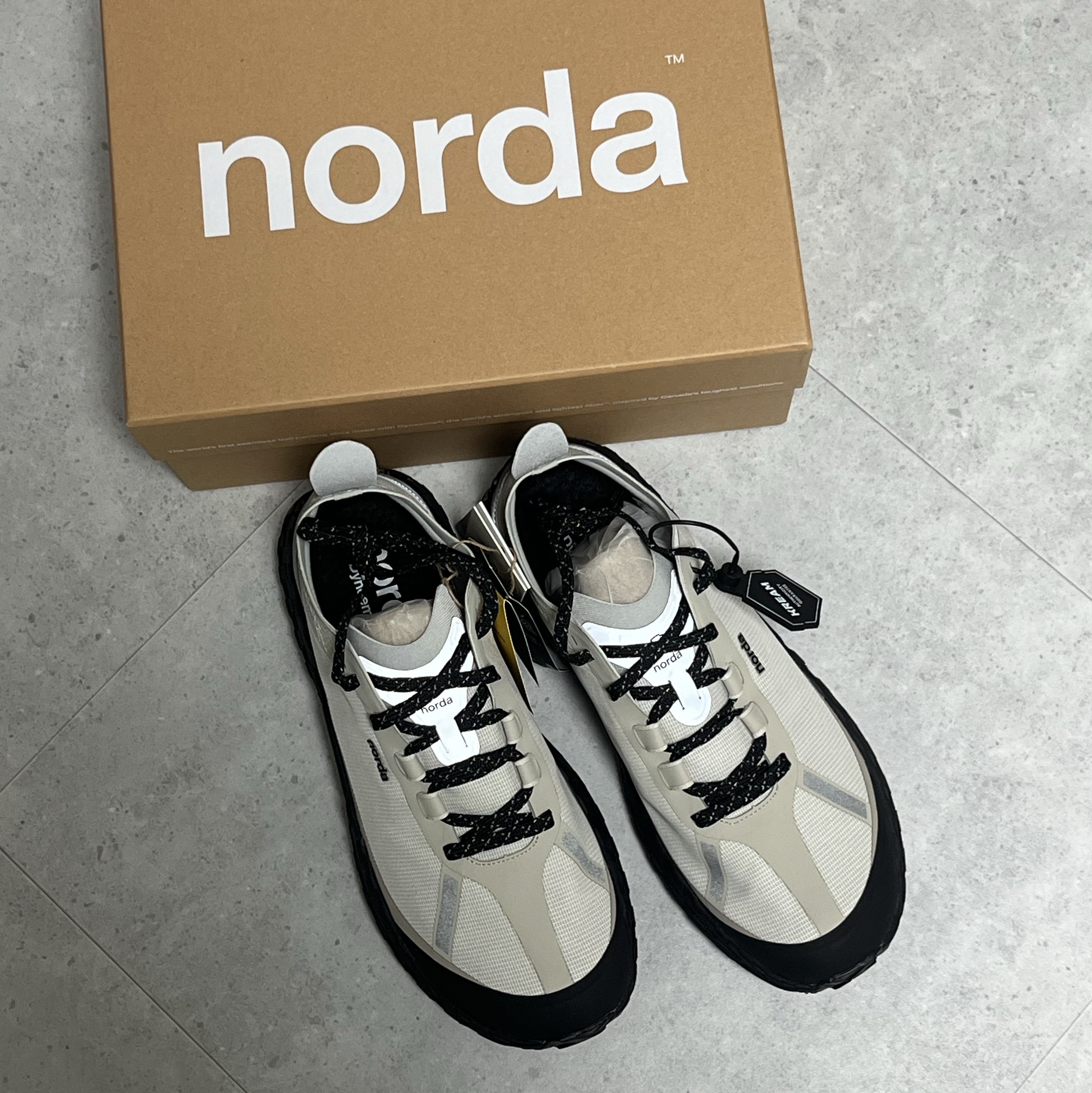 Norda 001/A Cinder 착용 스타일