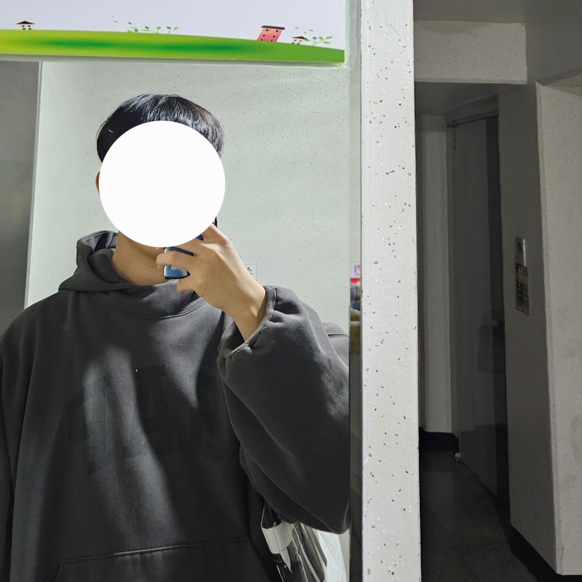 Yeezy Gap Engineered By Balenciaga Dove Hoodie Black 착용 스타일