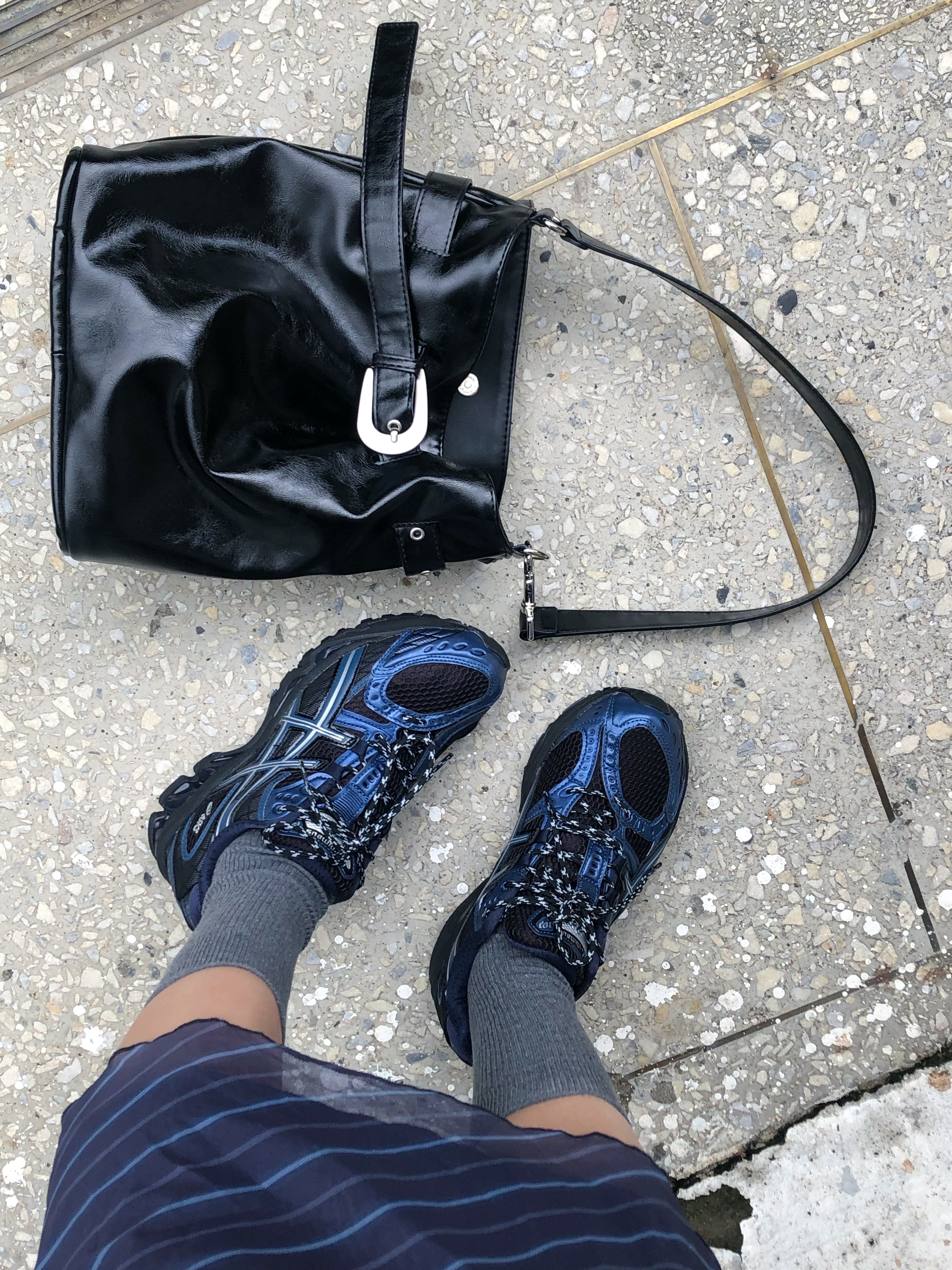 Asics Gel-Nimbus 10.1 Black Grand Shark 착용 스타일 - 7
