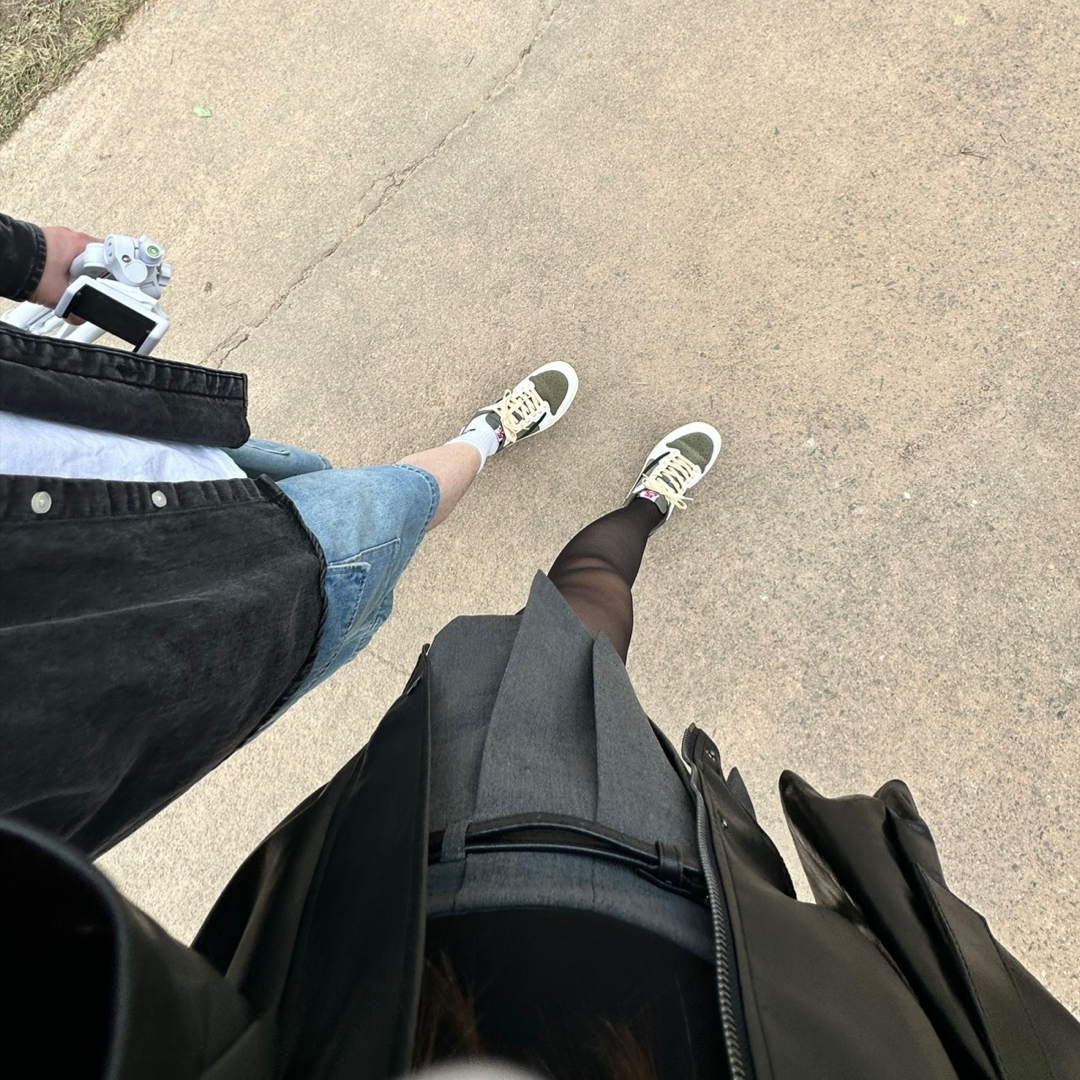 Jordan 1 x Travis Scott Retro Low OG SP Reverse Olive, Supreme Small Box Shirt Washed Black - 24SS 착용 스타일 - 6