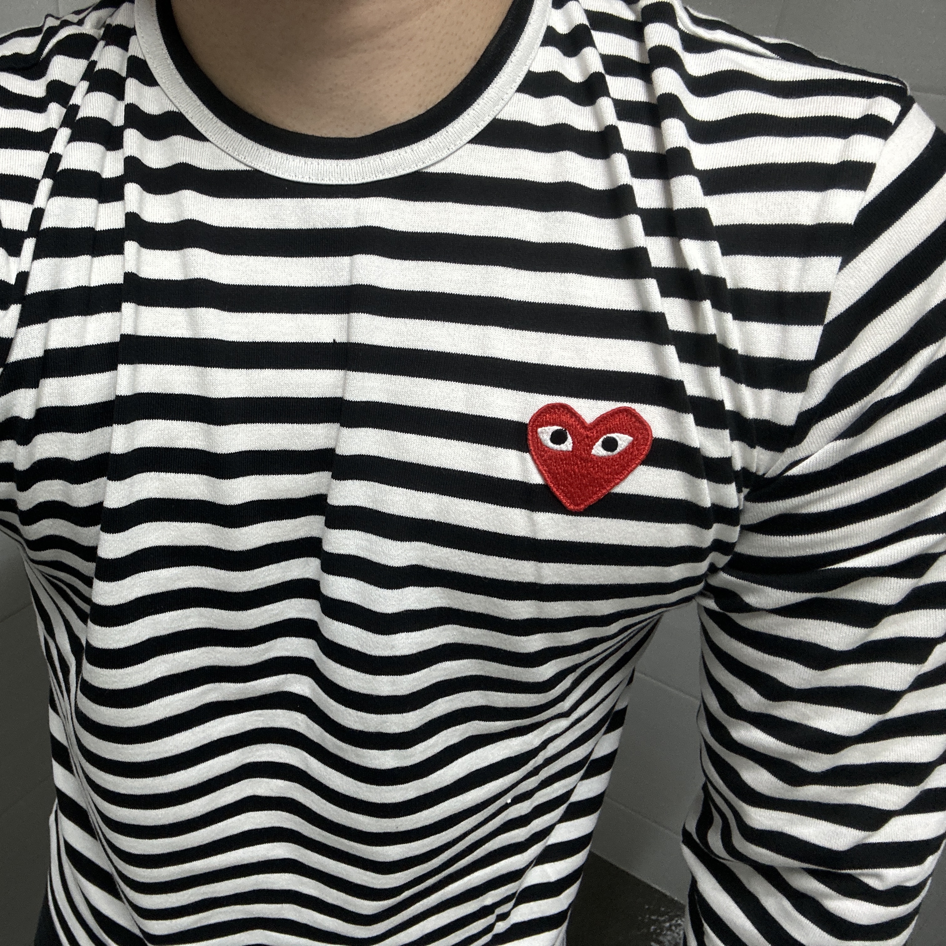 Play Comme des Garcons Striped LS T-Shirt Black White 착용 스타일