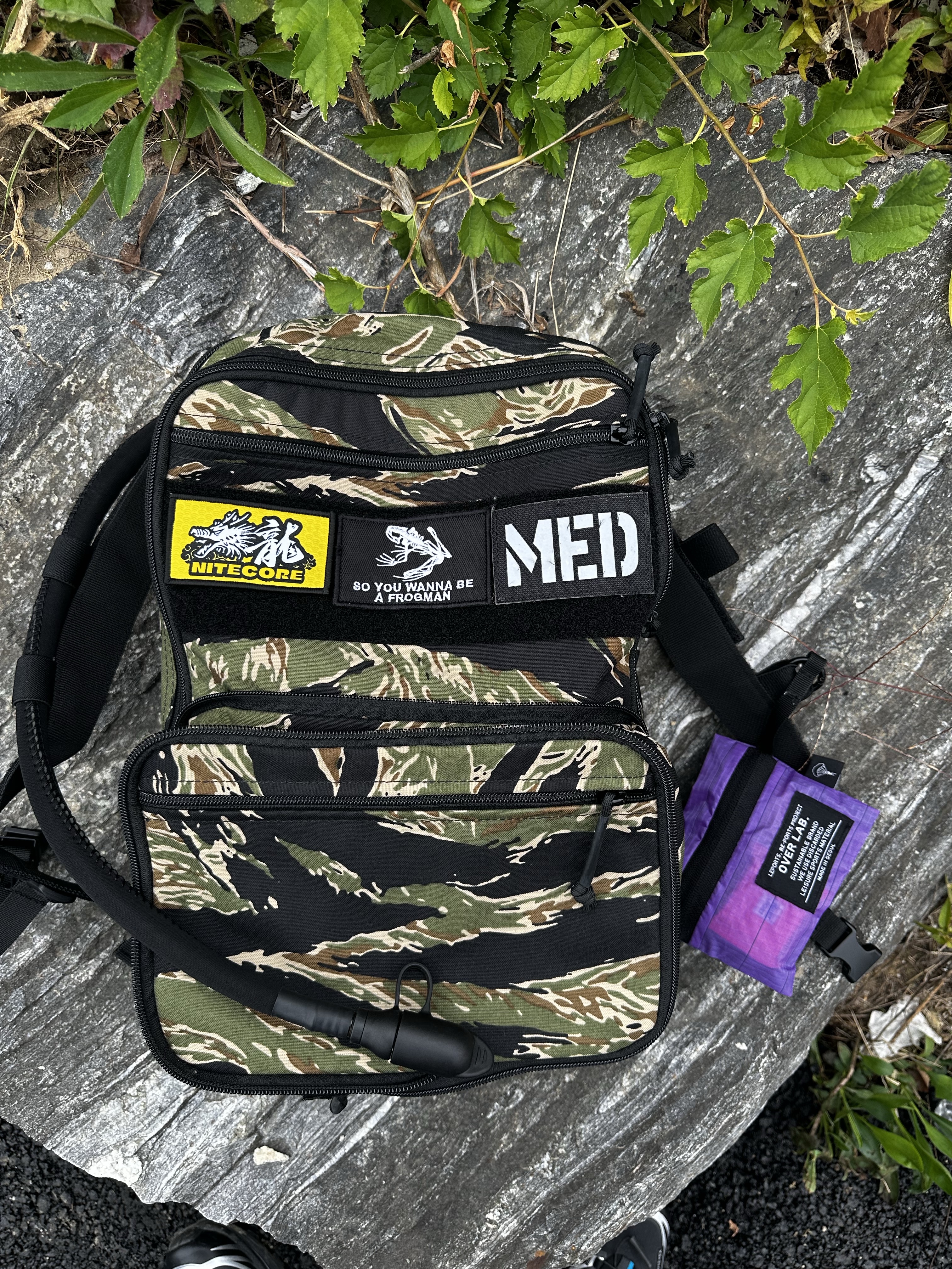 Salomon XT-6 GTX Black Silver, Supreme Military Camp Cap Olive Tiger Camo - 24SS 착용 스타일 - 6