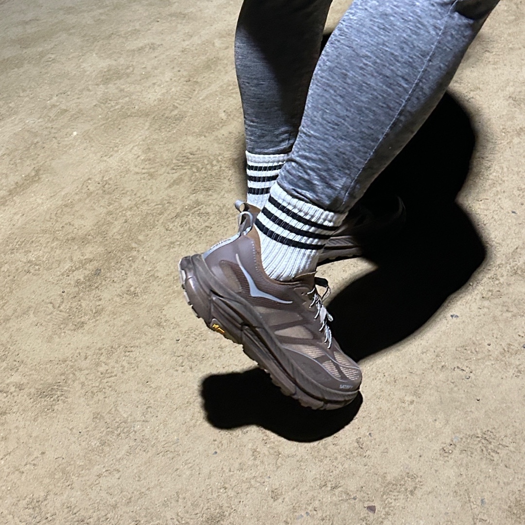 Hoka x Satisfy Mafate Speed 4 Lite Rubber 착용 스타일