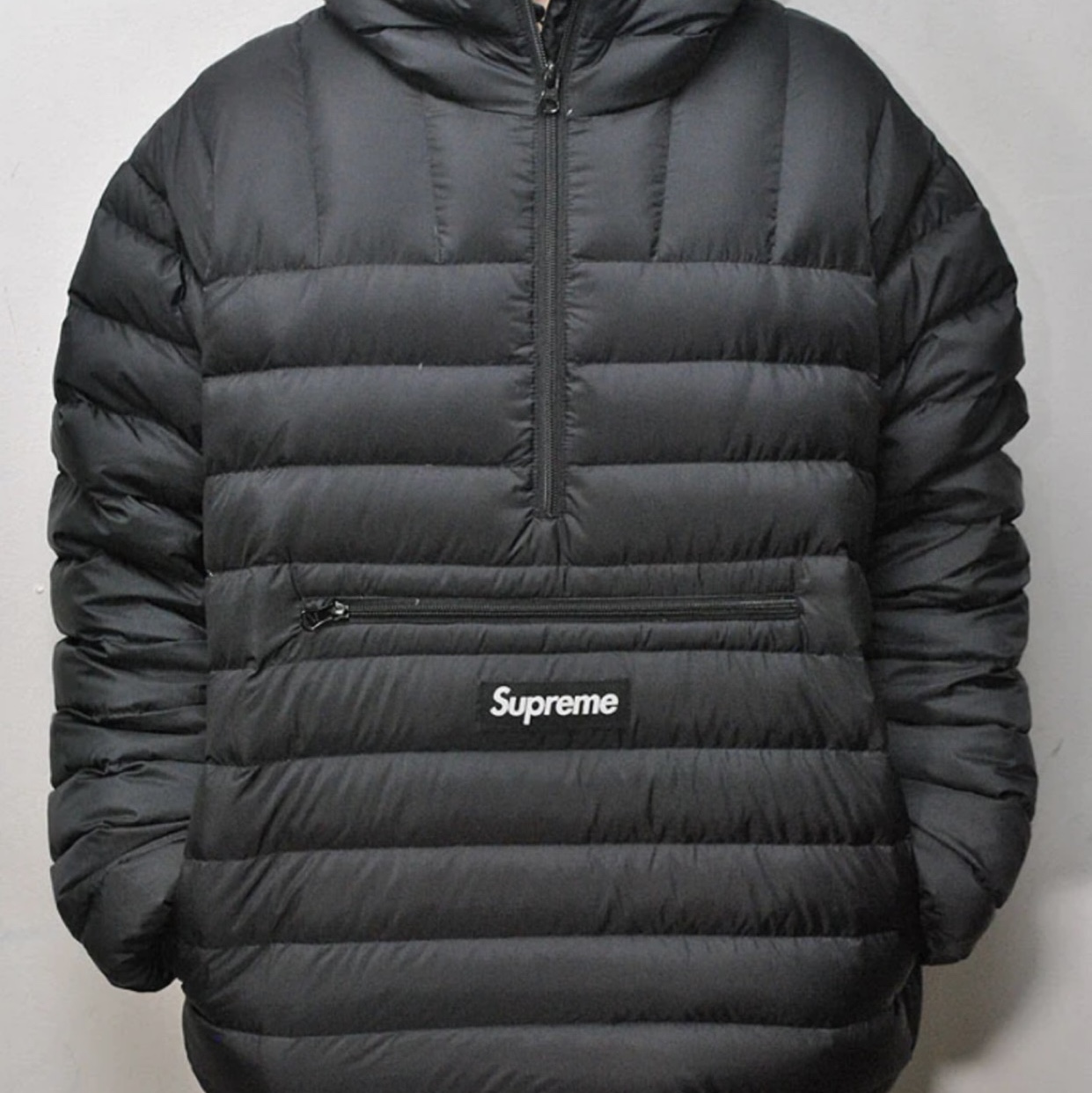 Supreme Micro Down Half Zip Hooded Pullover Black - 24FW 착용 스타일 - 1