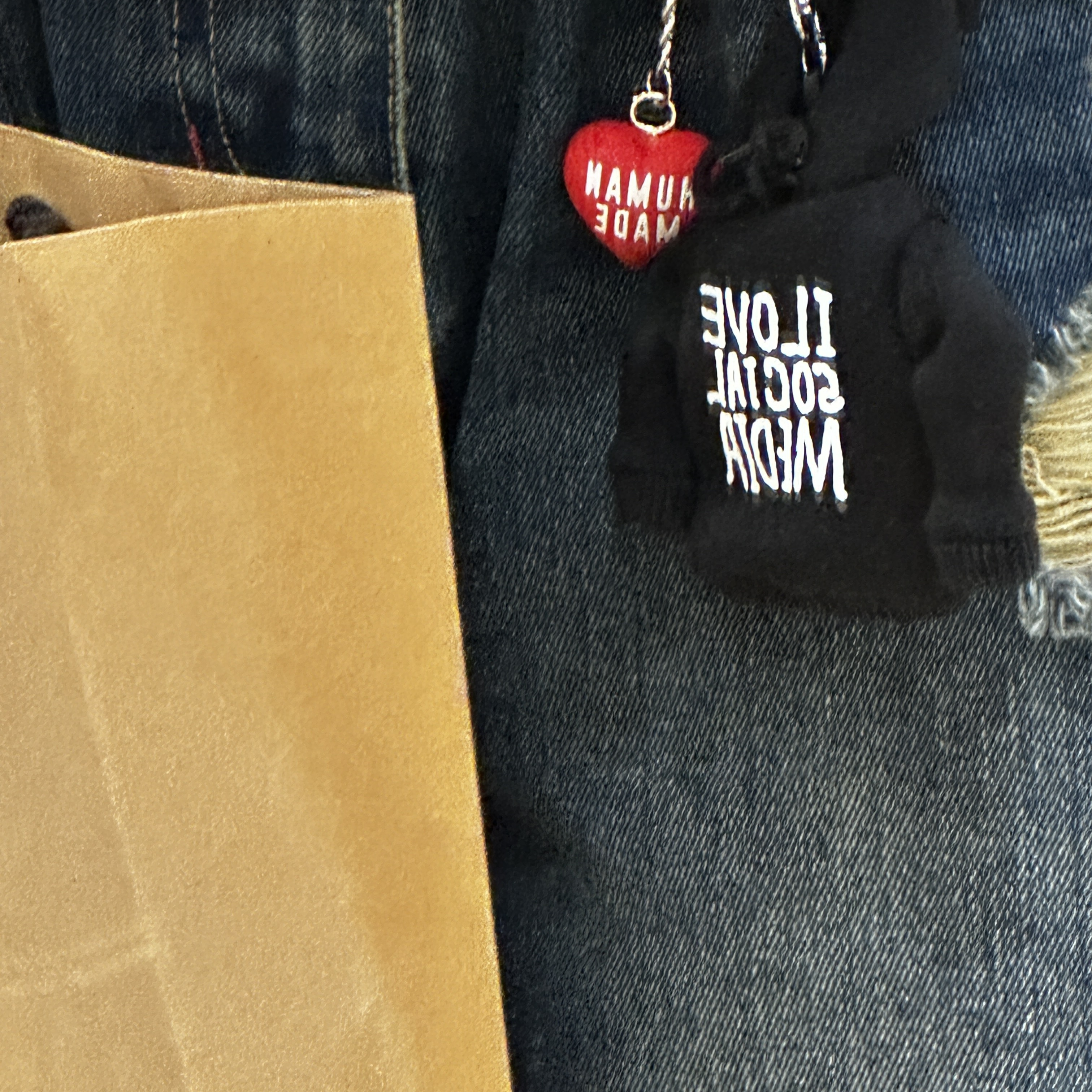 Human Made Heart Rubber Key Chain Red, Stussy Washed Canvas Shop Jacket Black 착용 스타일 - 2