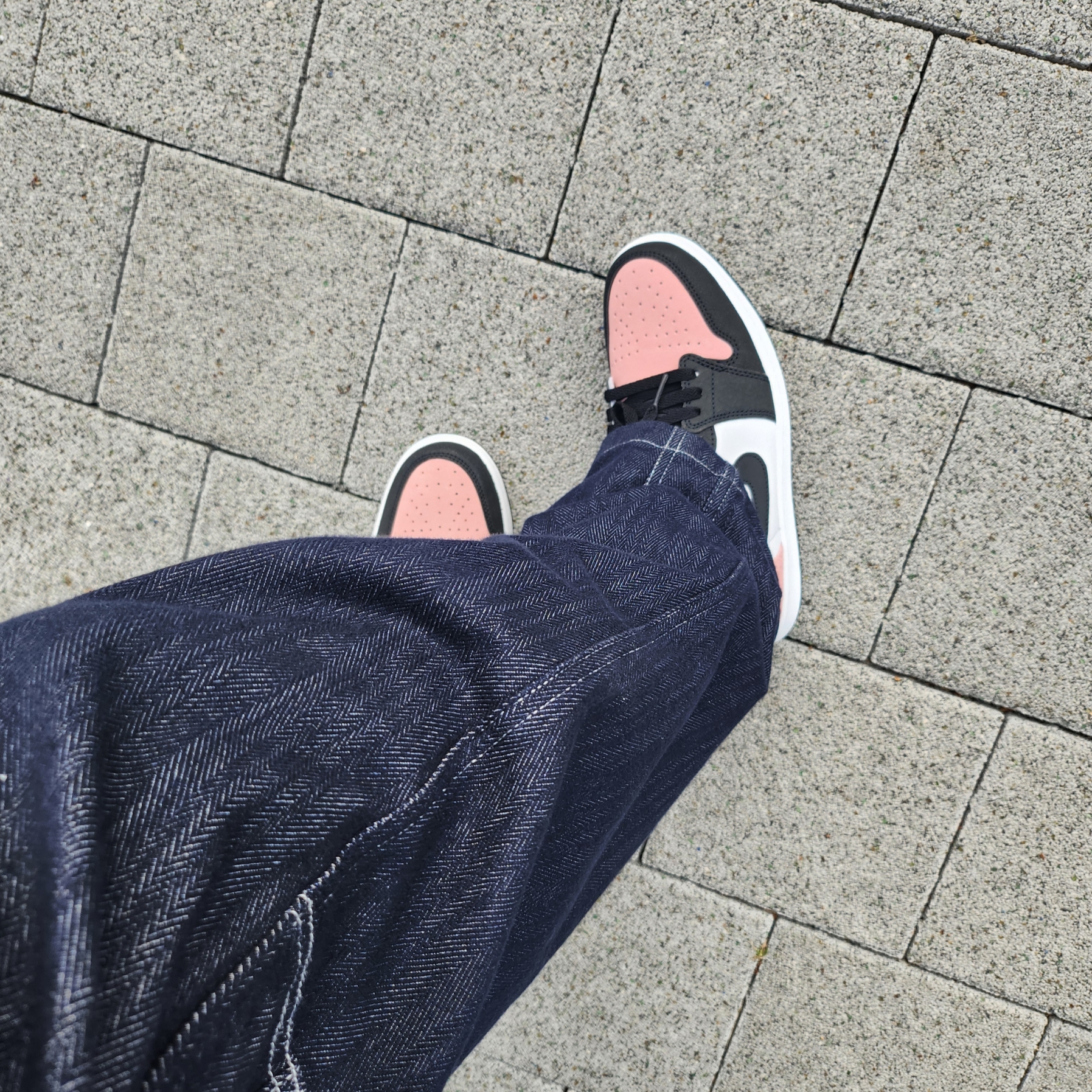 Jordan 1 Retro Low OG Bleached Coral 착용 스타일
