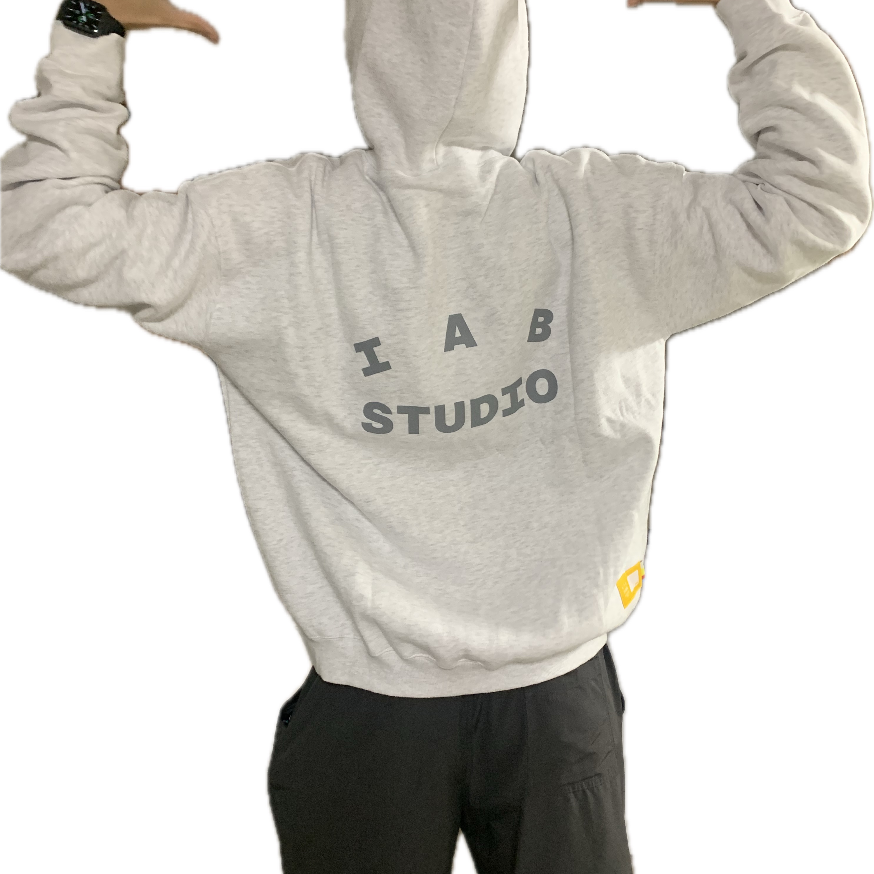 IAB Studio Hoodie Light Gray 착용 스타일