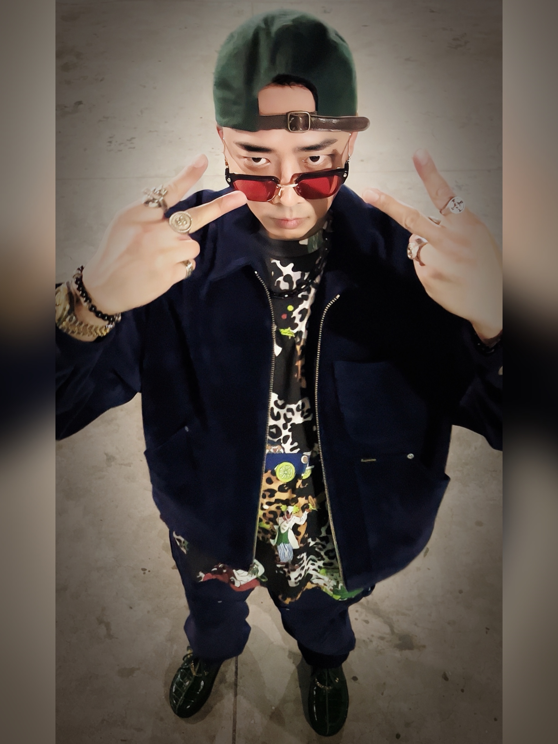 Supreme Washed Chino Twill Camp Cap Pine Green - 23FW, Supreme x Martine Rose S/S Top Multicolor - 24FW 착용 스타일 - 3