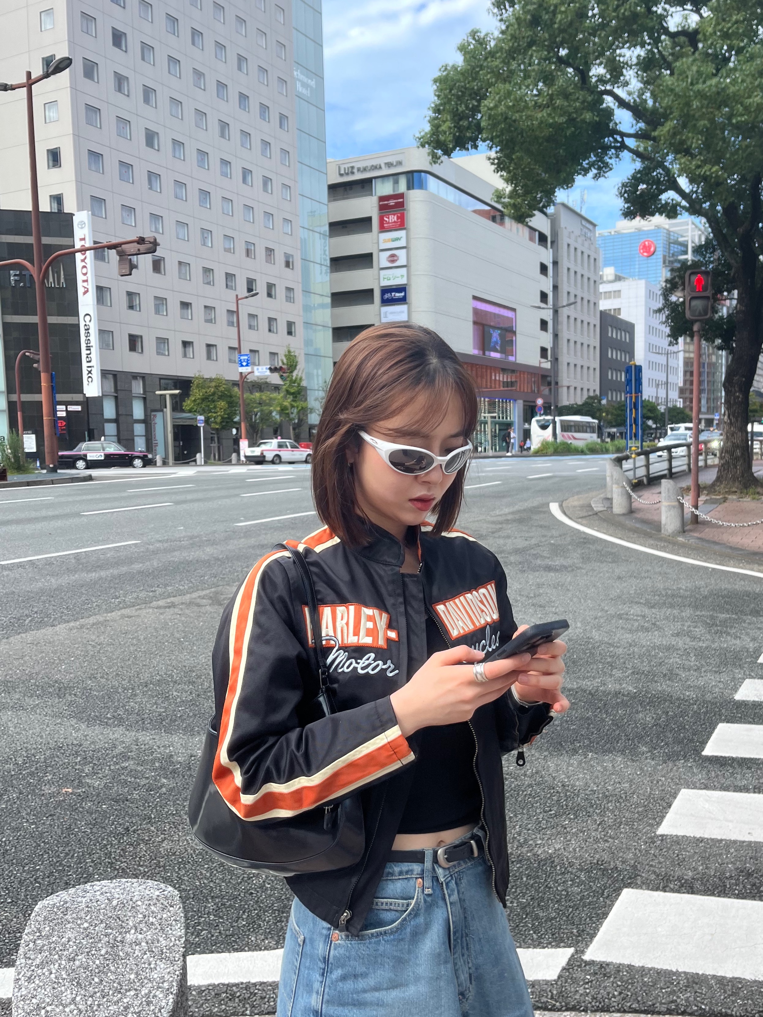 Oakley Eye Jacket Redux Polished White Frame Prizm Black Lenses High Bridge Fit 착용 스타일 - 1