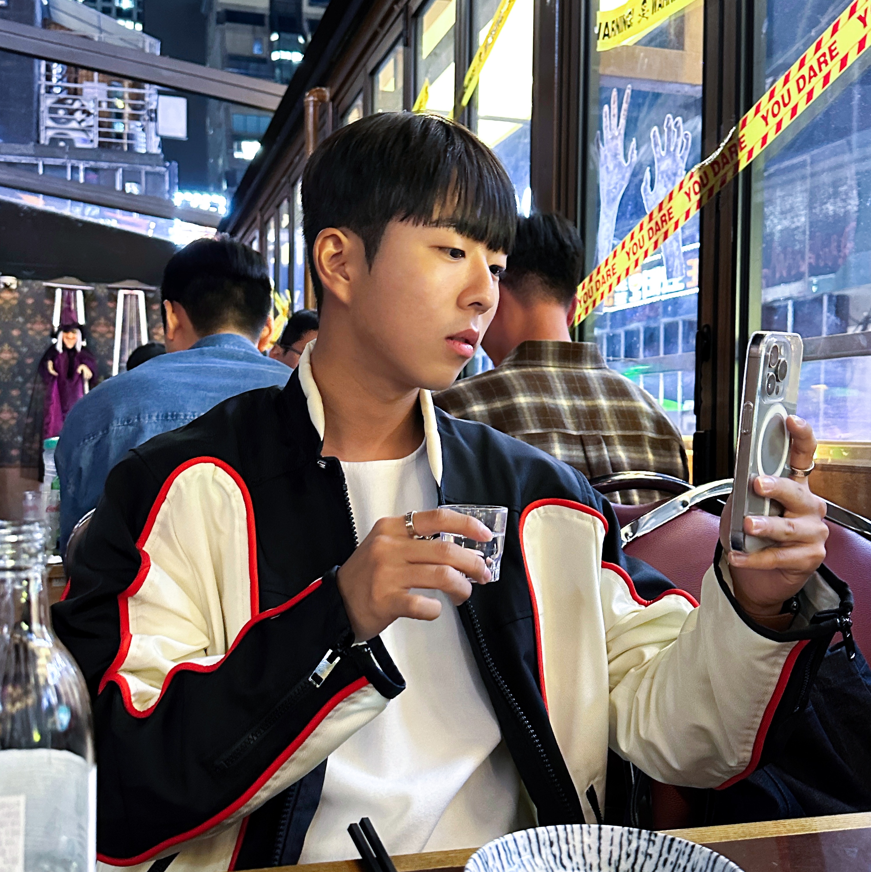 Diesel J-Blink Biker Jacket in Colour-Block Nylon Black White 착용 스타일