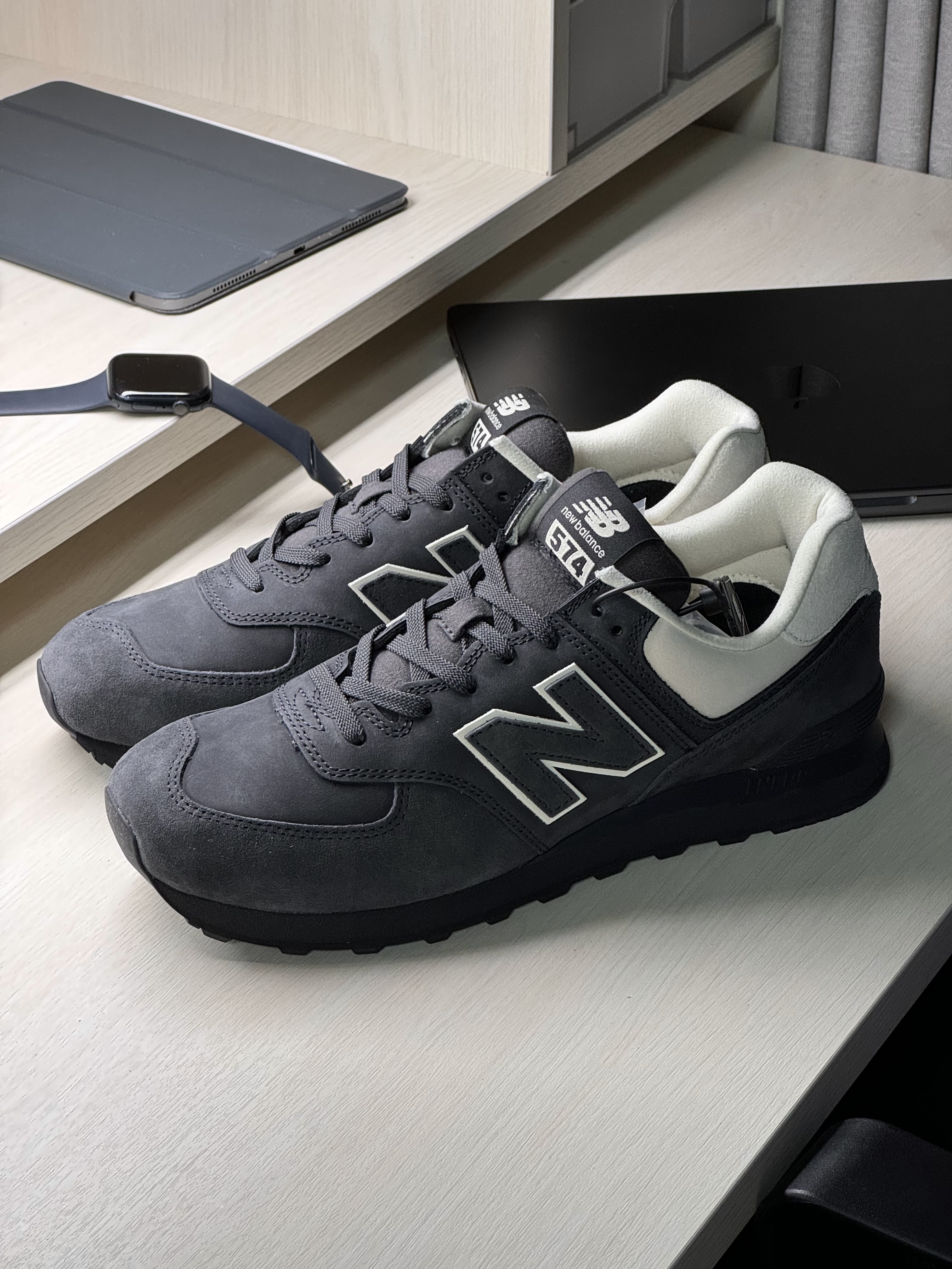 New Balance x Comme des Garcons Junya Watanabe Man 574 Suede Grey Off White 착용 스타일