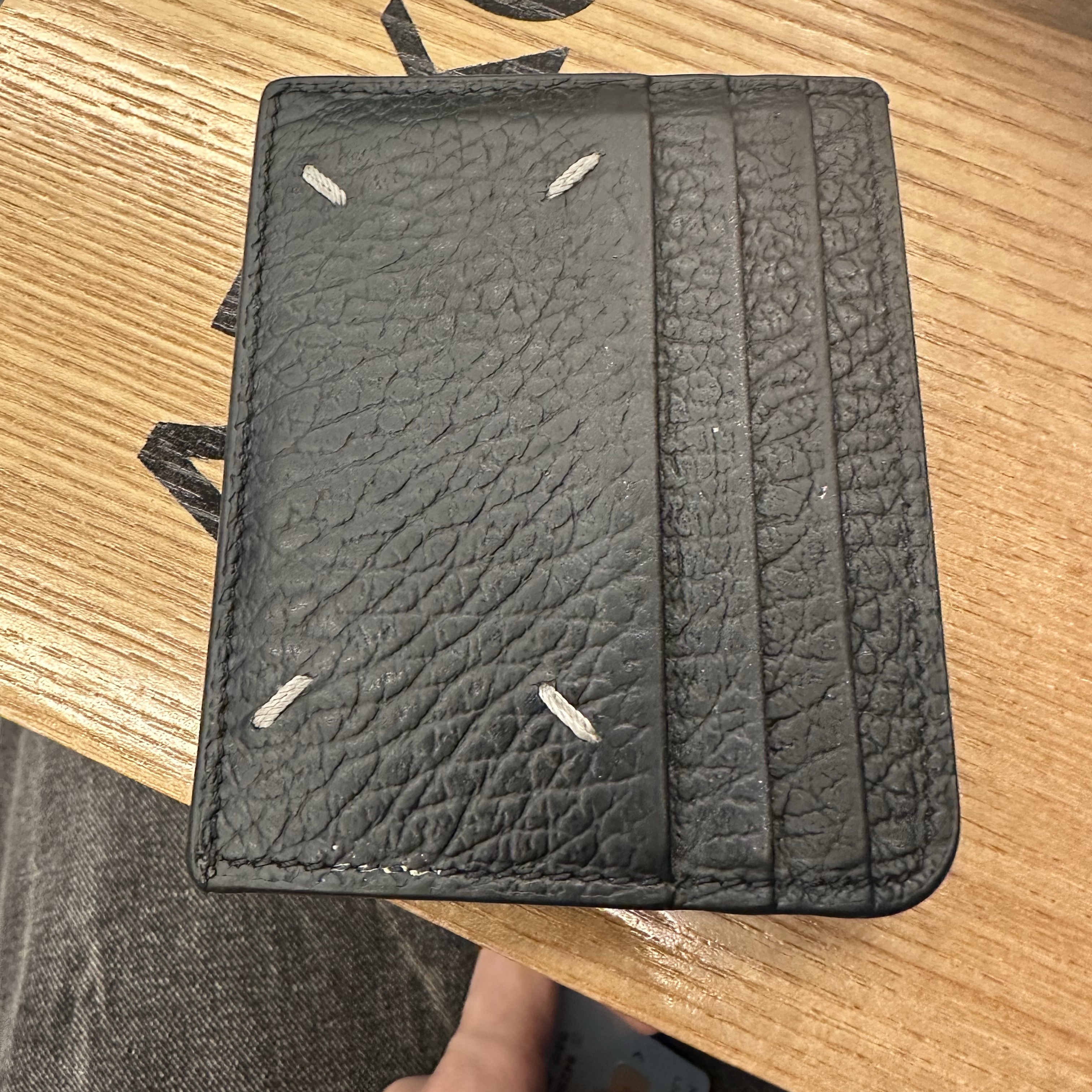 Maison Margiela Stitch Card Holder Black 착용 스타일