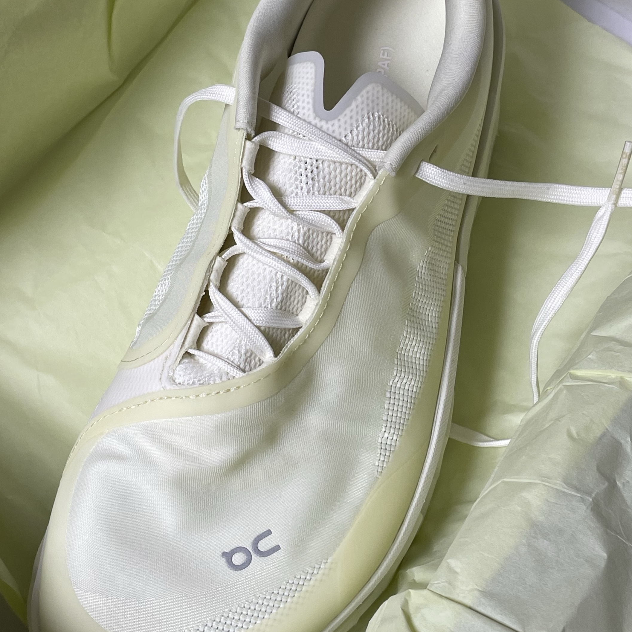 On Running x Post Archive Faction (Paf) Cloudmonster 2 Seedling White 착용 스타일 - 3