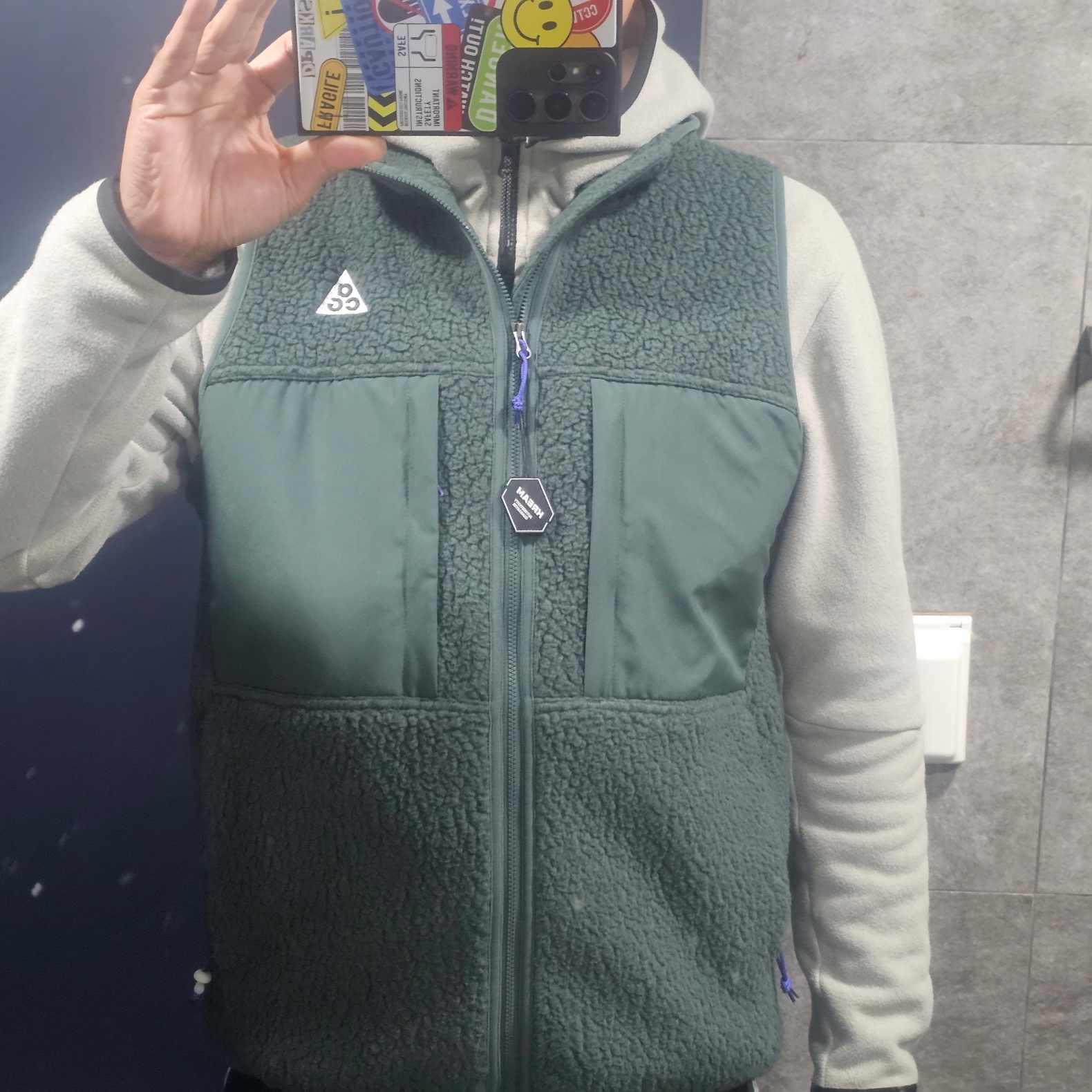 Nike ACG Arctic Wolf Vest Vintage Green - Asia 착용 스타일
