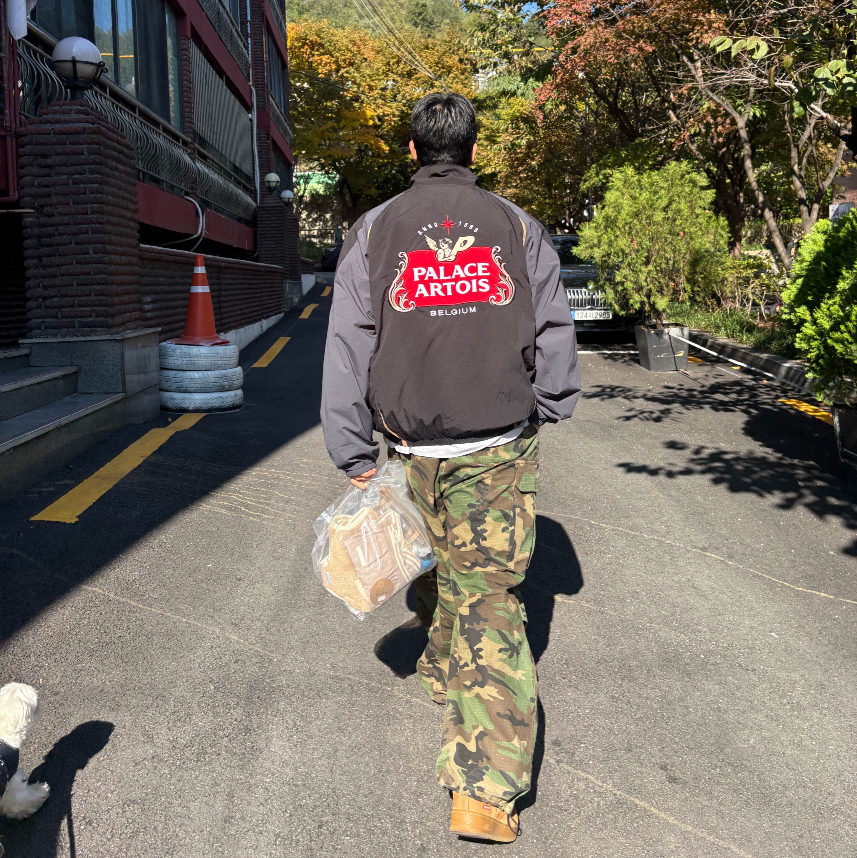 Palace x Stella Artois Light Court Jacket Black - 24SS, Nike x Supreme Air Force 1 Low Flax 착용 스타일 - 1