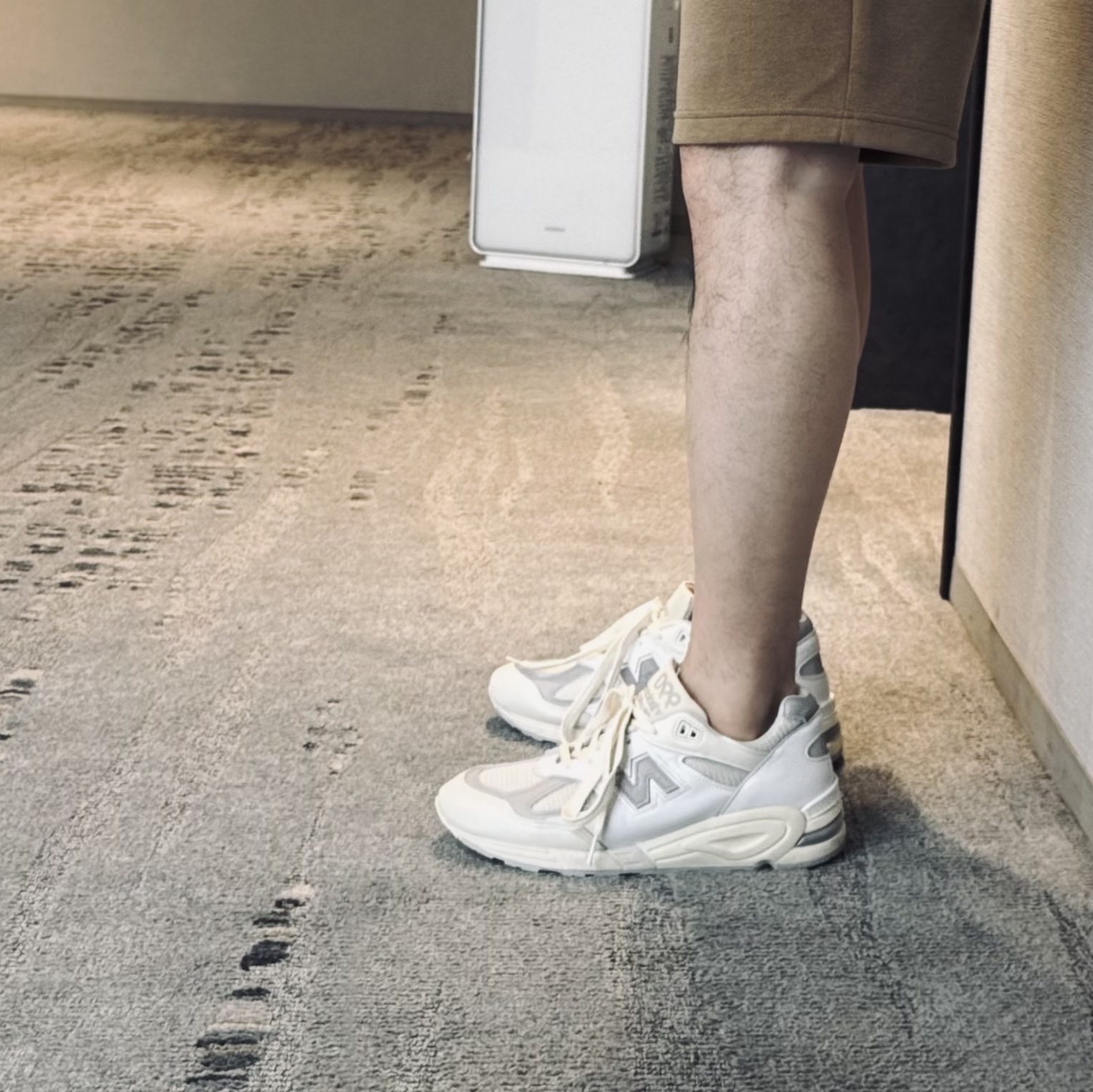 New Balance 990v2 Made in USA Sea Salt 착용 스타일
