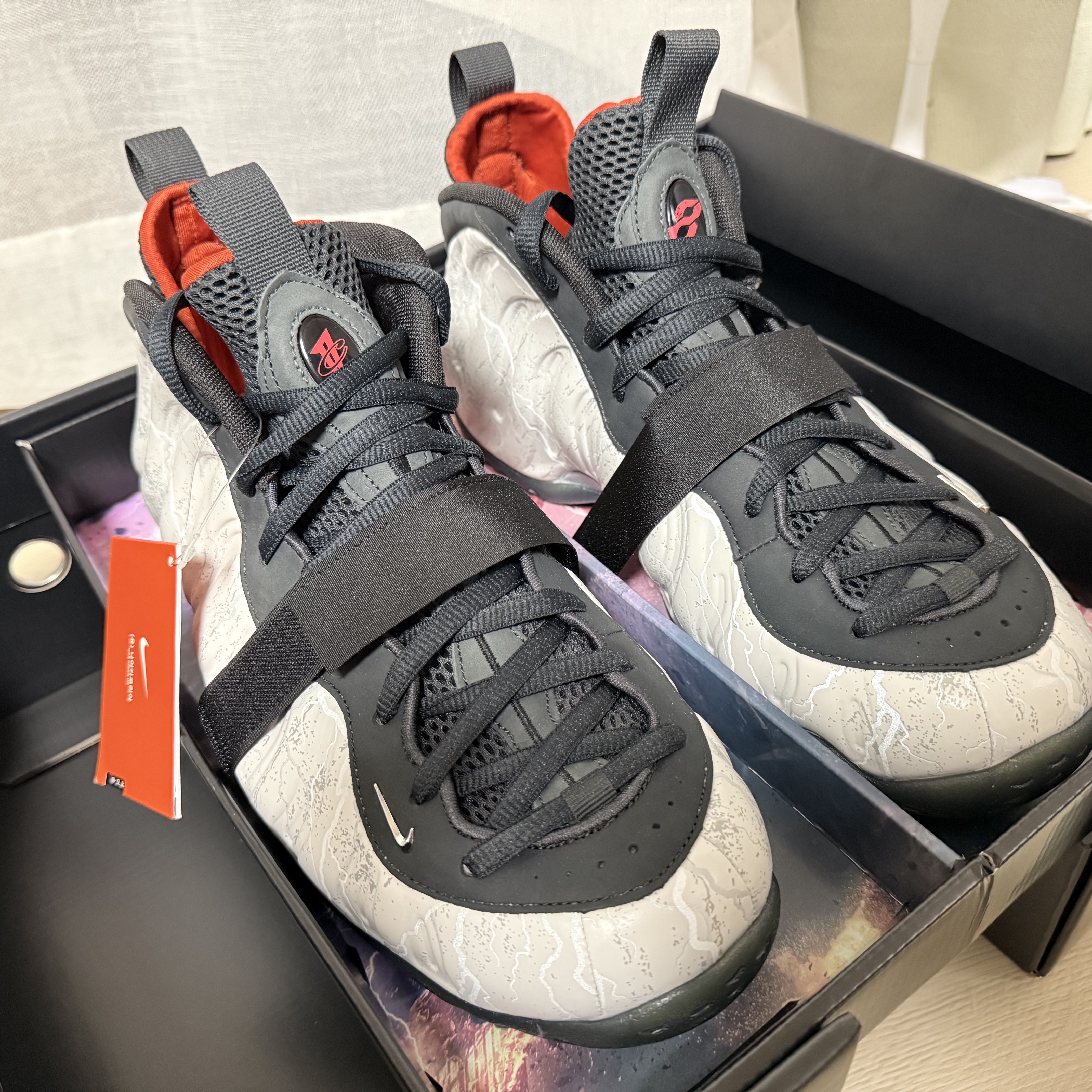 Nike x Tekken 8 Air Foamposite One PRM Jin 착용 스타일 - 4