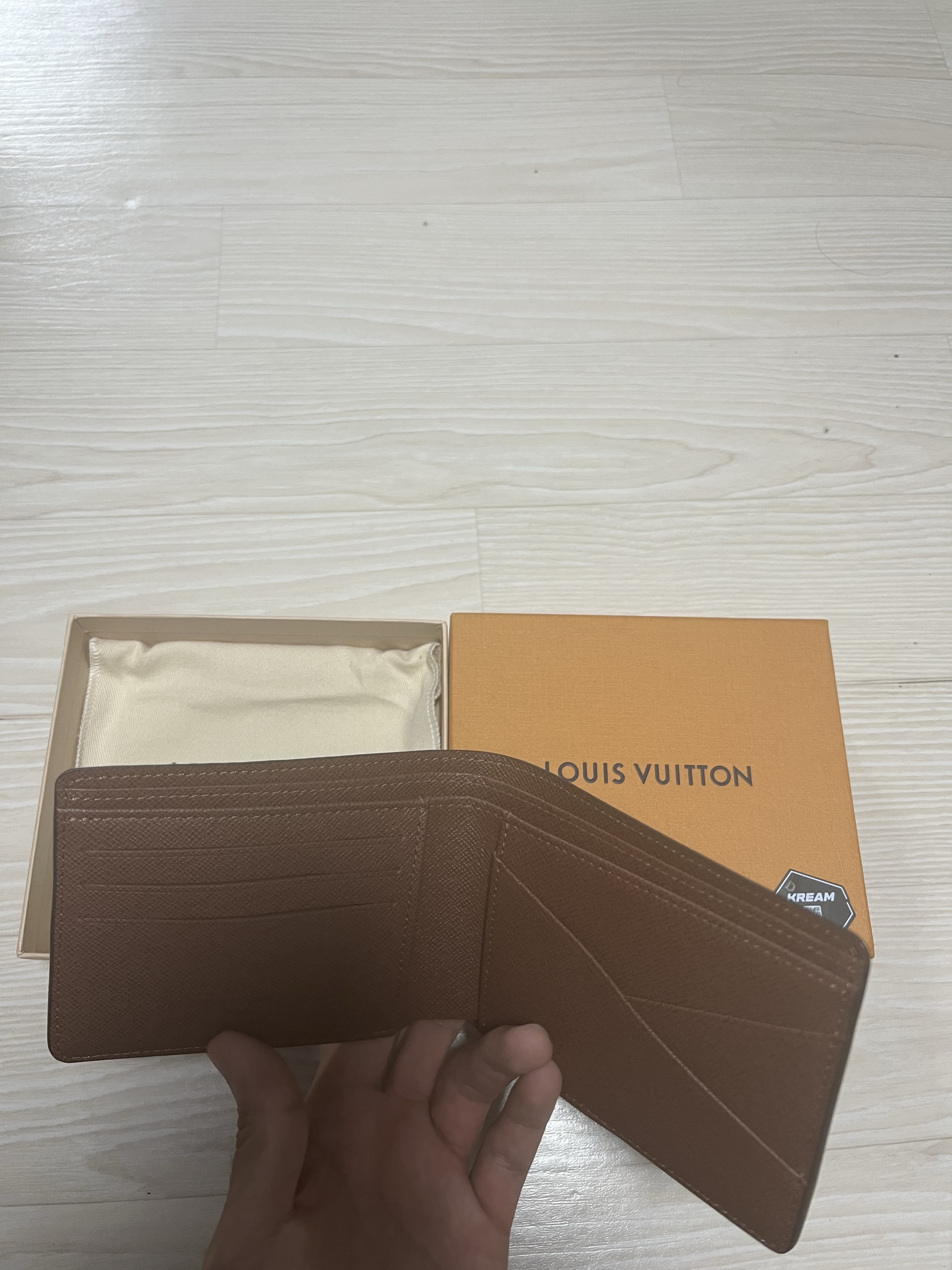 Louis Vuitton Multiple Wallet Monogram 착용 스타일 - 4