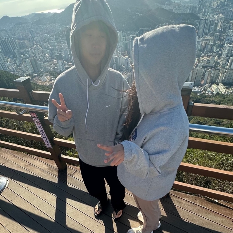 Nike NRG Solo Swoosh Fleece Hoodie Dark Grey Heather - Asia, Oofos OOriginal Black 착용 스타일