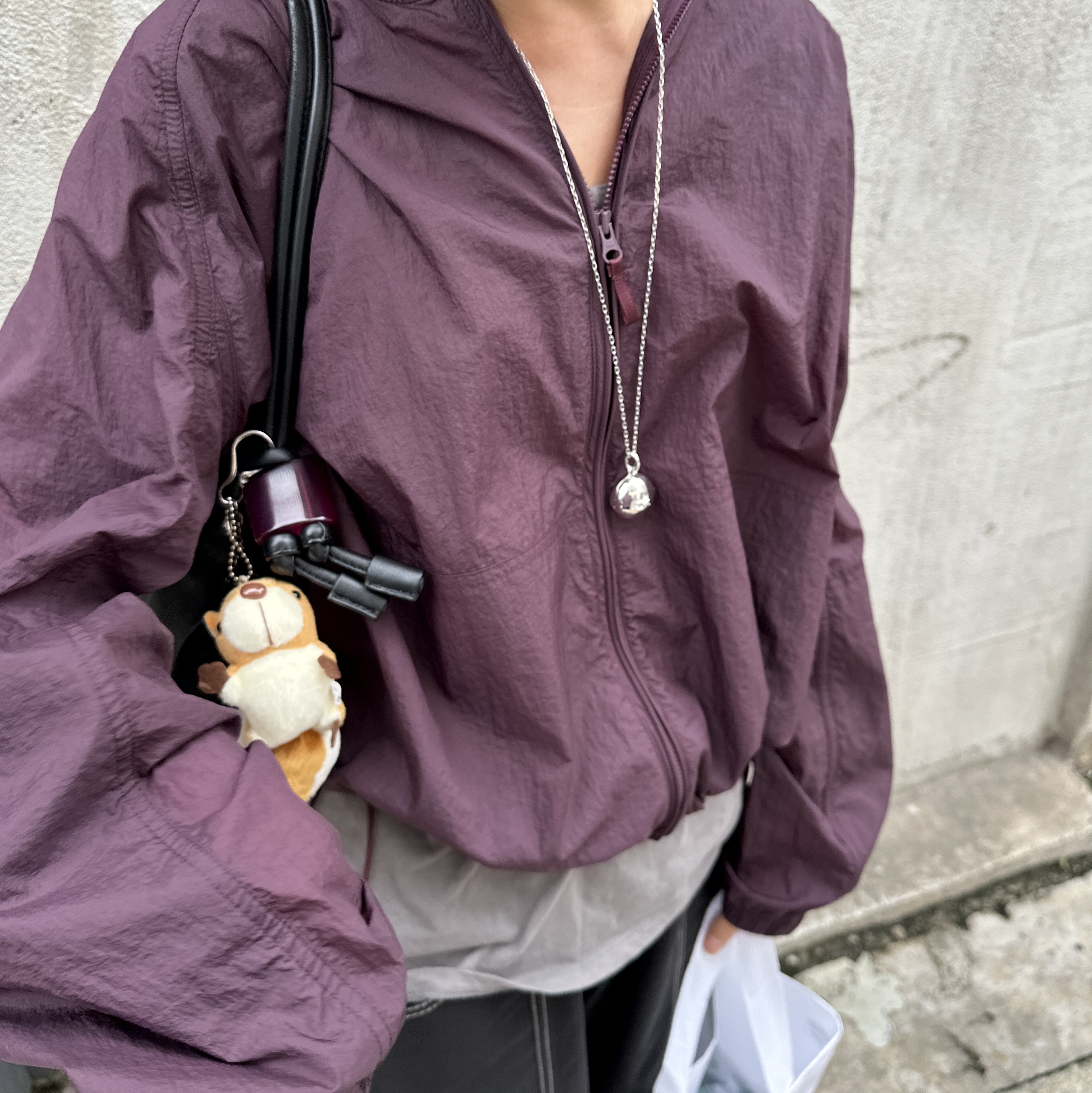 FARVEN Apta Windbreaker Wine, Adidas x Wales Bonner SL 76 Yellow Core Black 착용 스타일 - 2