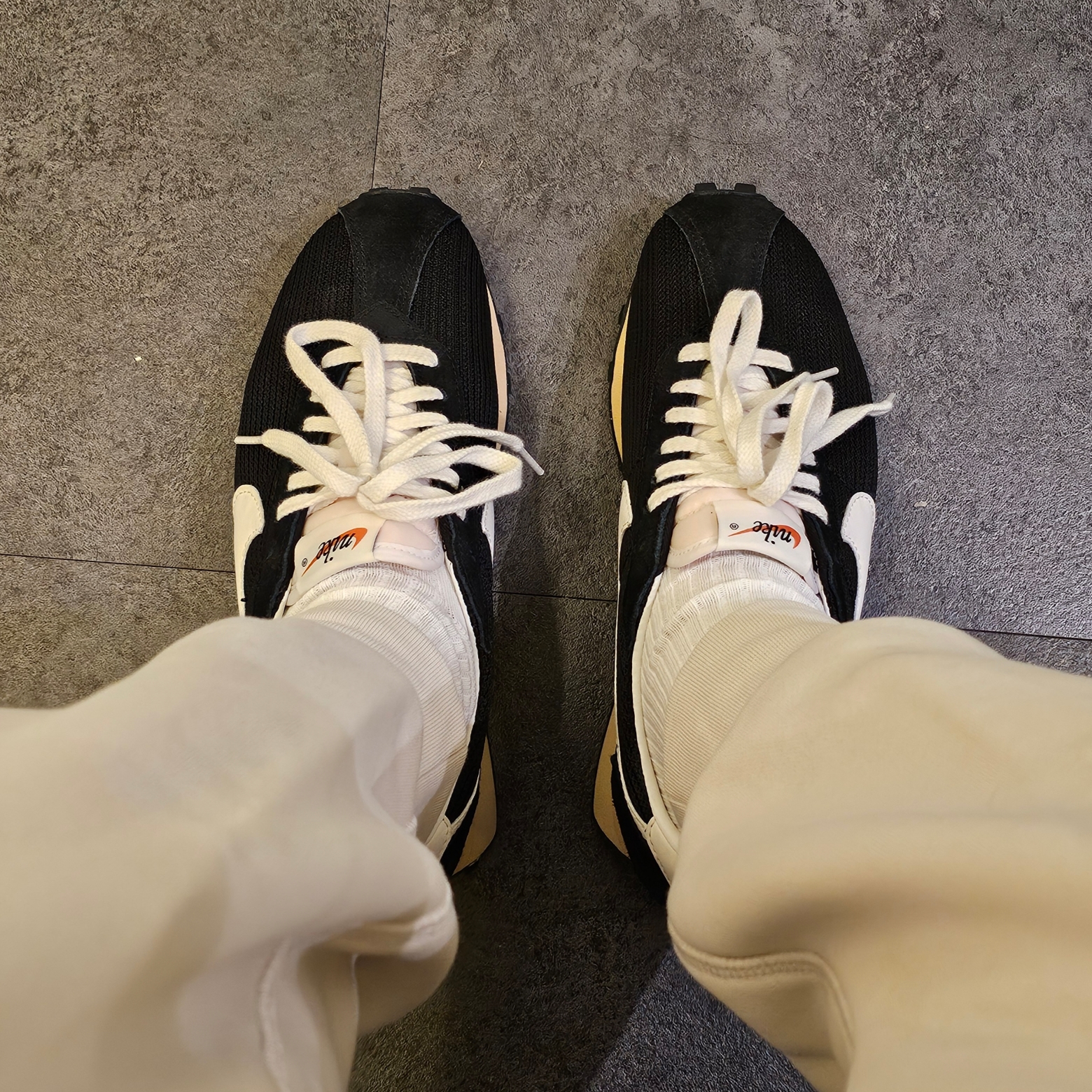Nike LD-1000 SP Black and Sail 착용 스타일 - 1