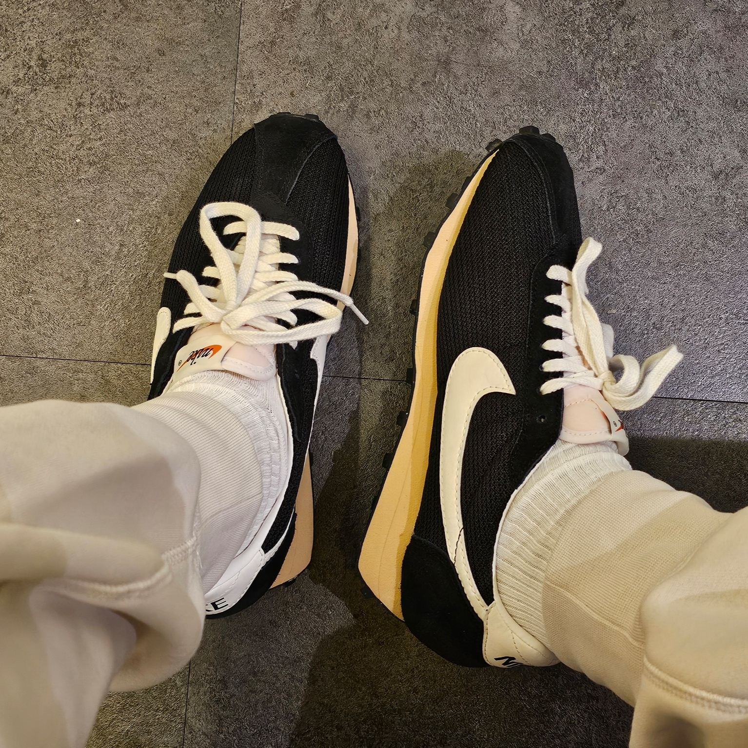 Nike LD-1000 SP Black and Sail 착용 스타일 - 2