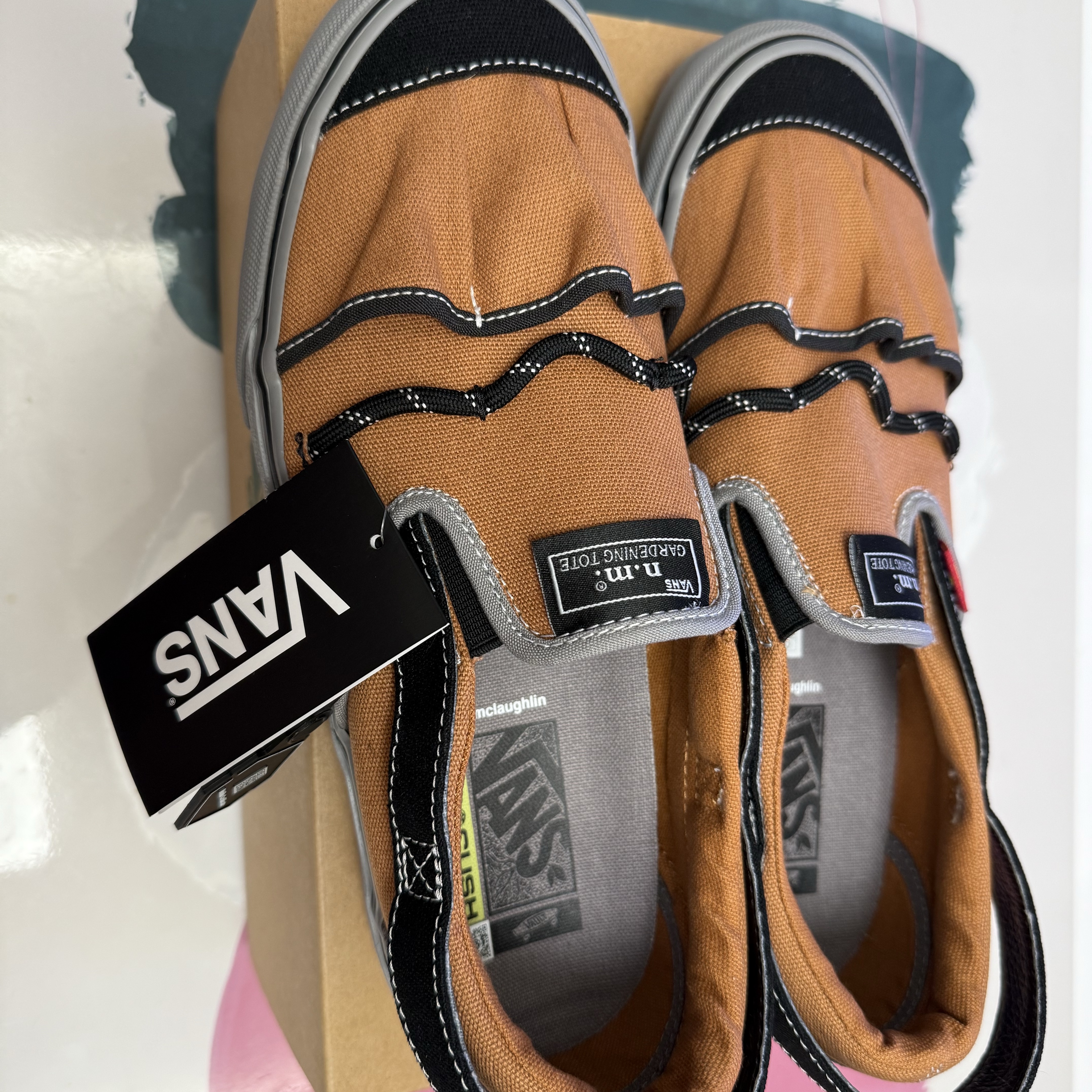 Vans Vault x Nicole McLaughlin Slip-On VR3 LX Brown, True Religion Mechanic Chino Pants Beige 착용 스타일 - 3