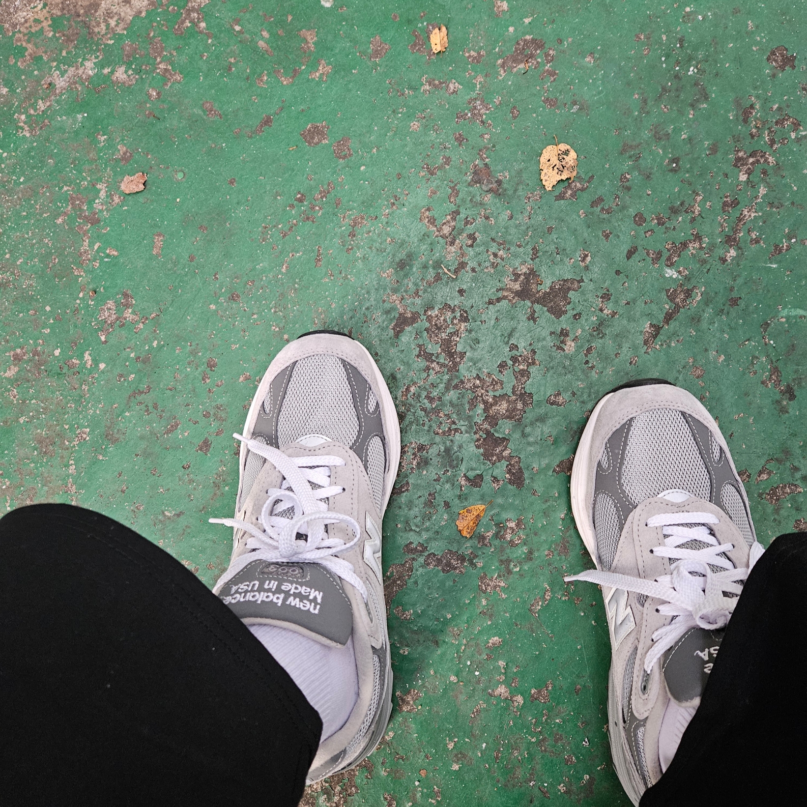 New Balance 993 Made in USA Grey - 2E Wide 착용 스타일