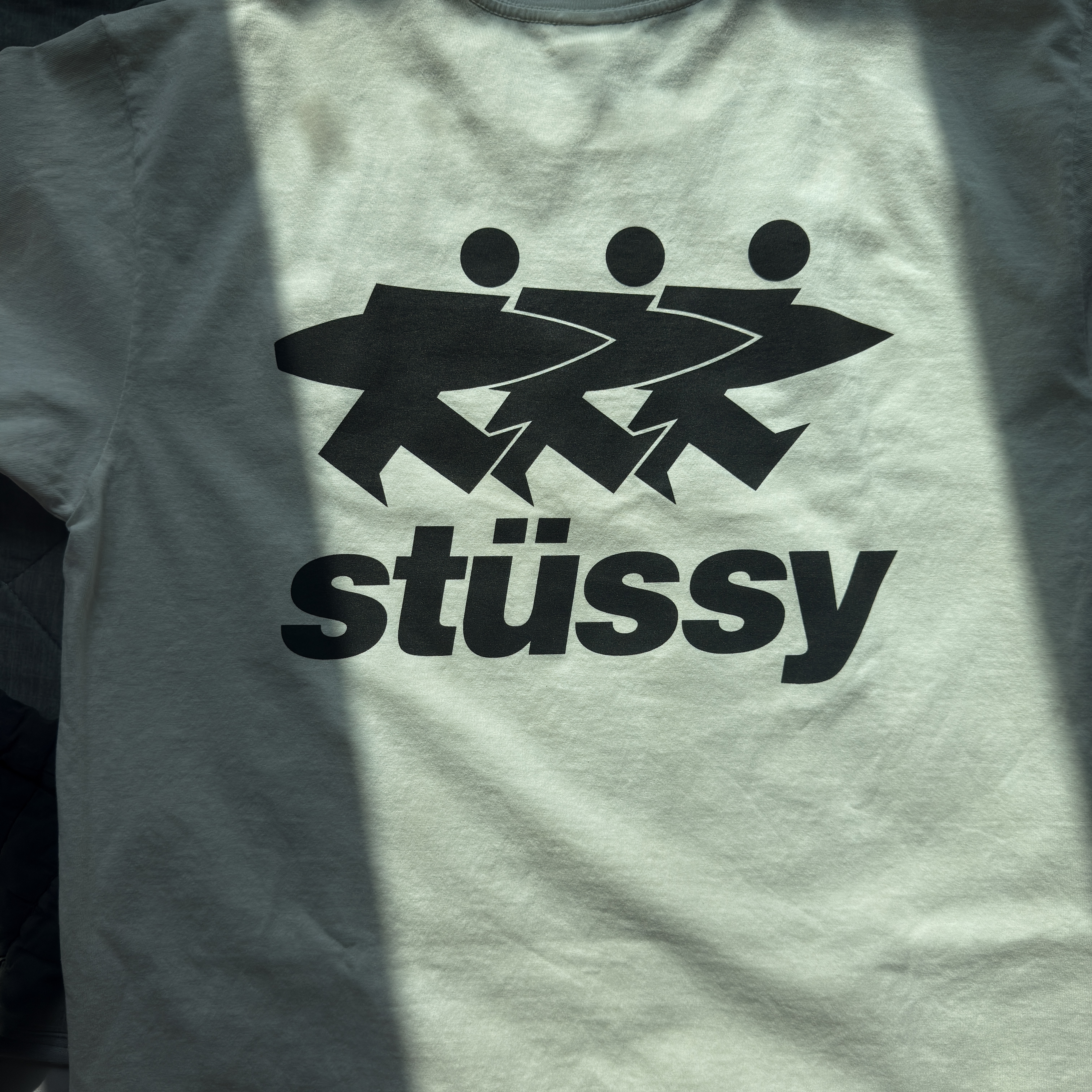 Stussy Surfwalk Pigment Dyed T-Shirt Natural 착용 스타일