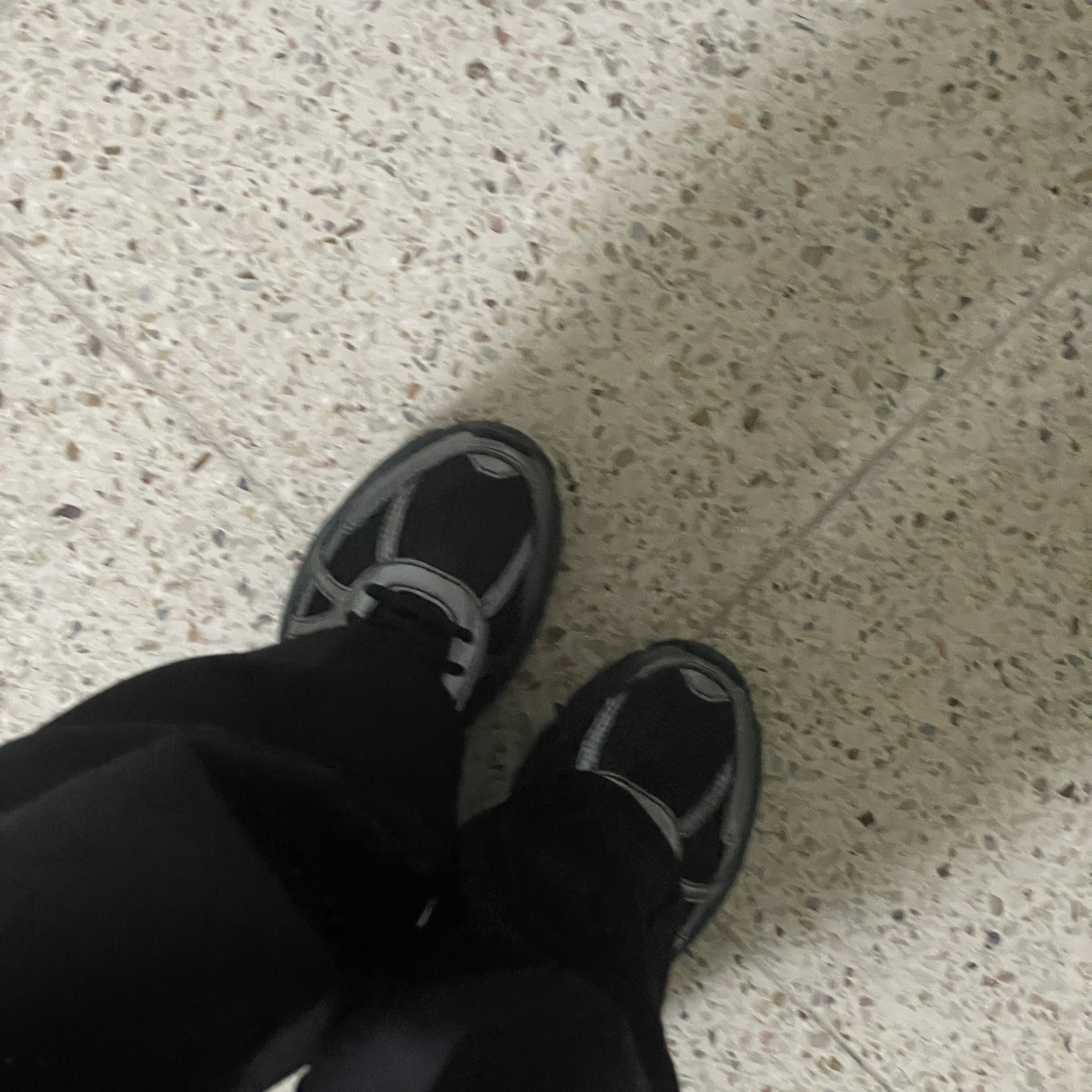 Nike V2K Run Black Anthracite 착용 스타일