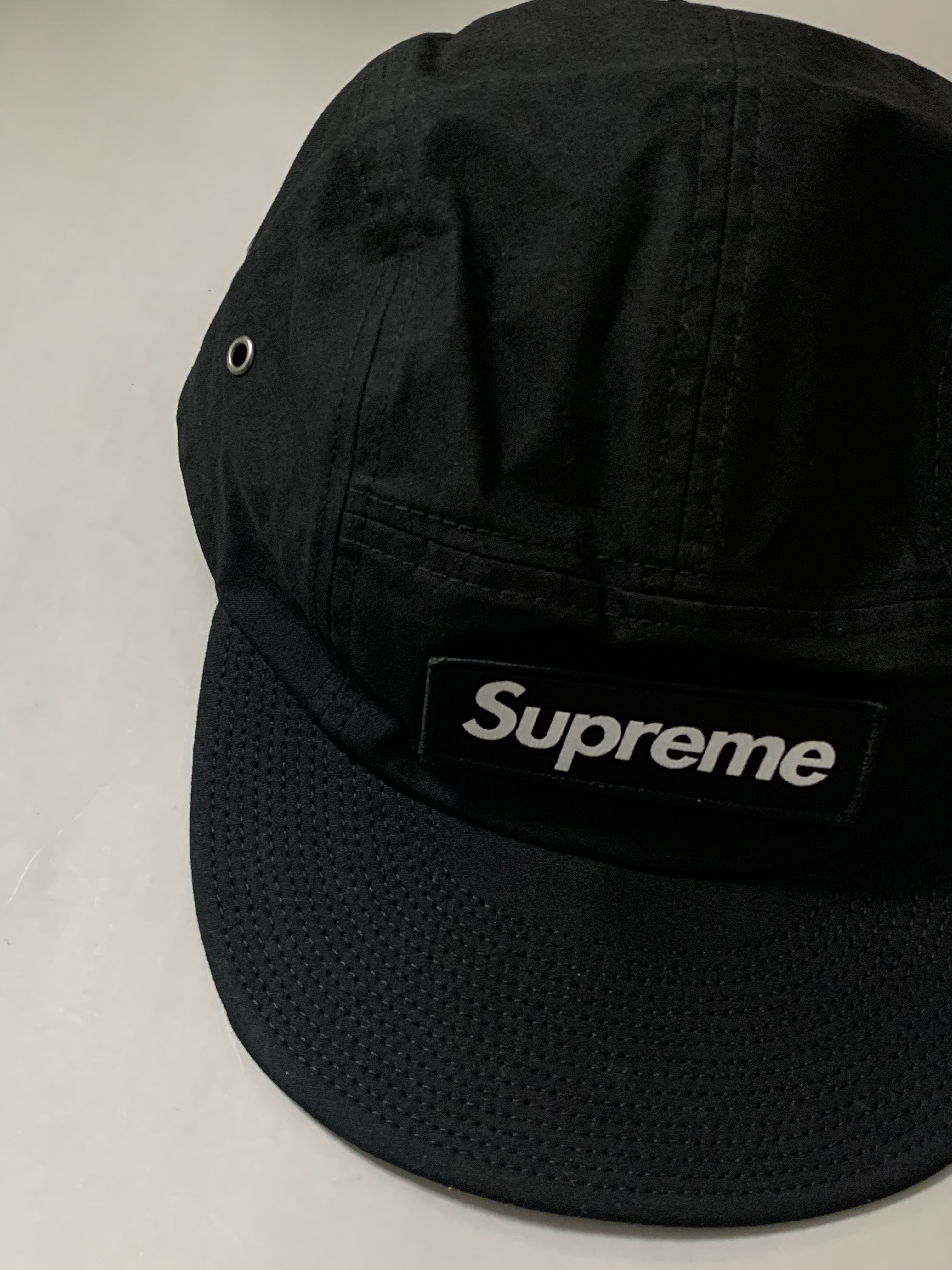 Supreme Waxed Cotton Camp Cap Black - 23FW 착용 스타일 - 1