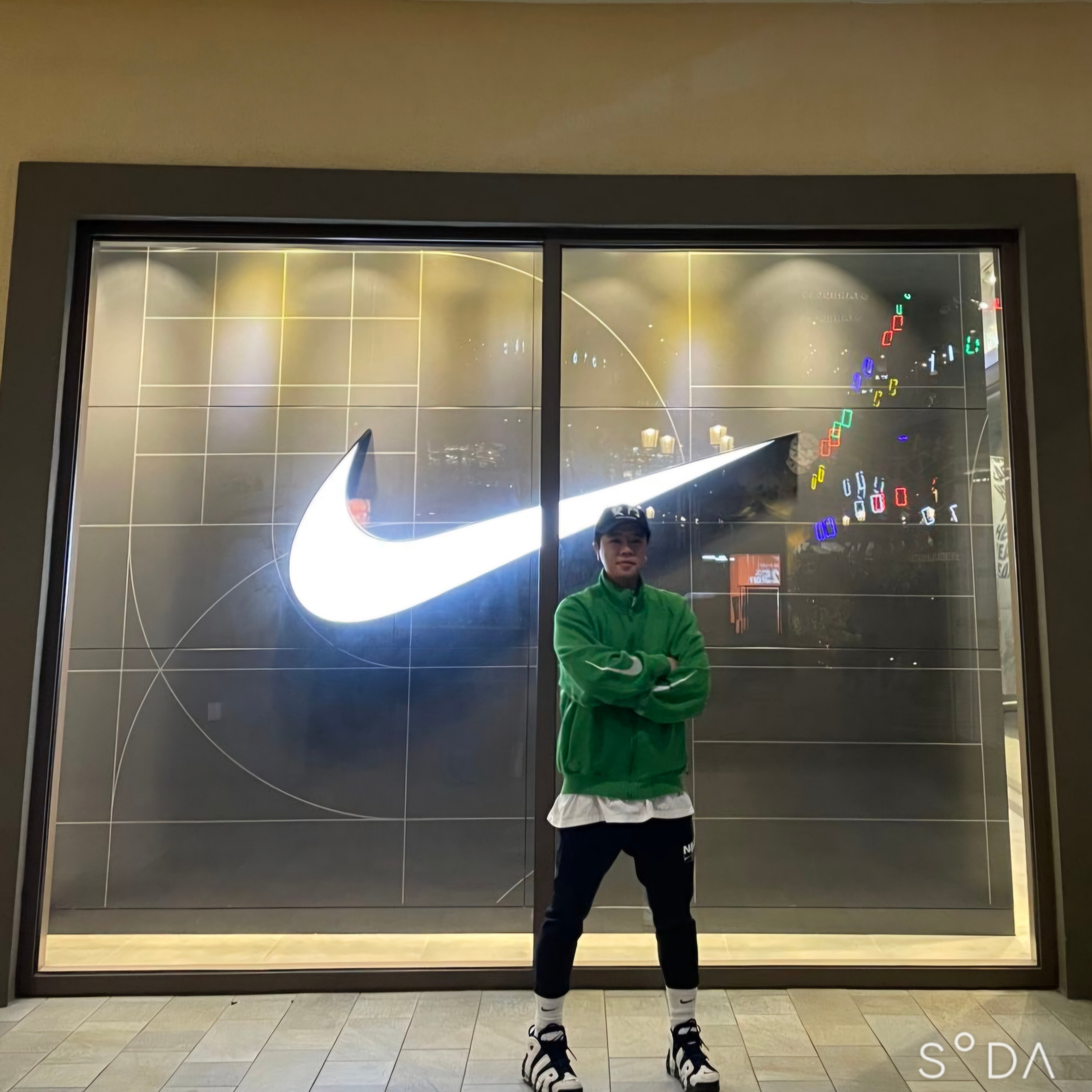 Nike x Off-White Mock Neck Track Jacket Kelly Green - Asia, Darkr8m Studio x Dooly Ssangmun Ball Cap Black 착용 스타일 - 2