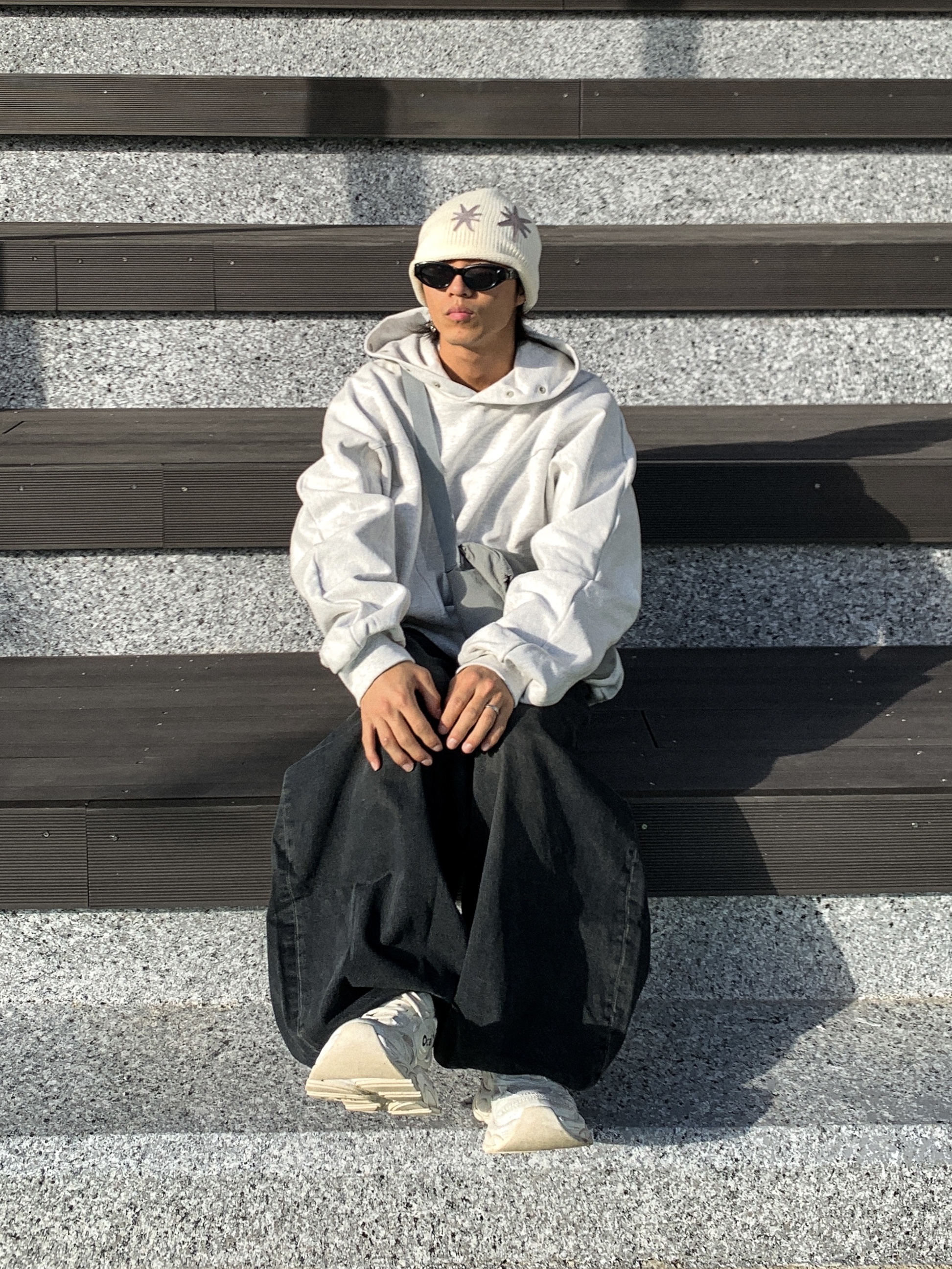 Grailz Geometry Hoodie Heather Grey 착용 스타일 - 1