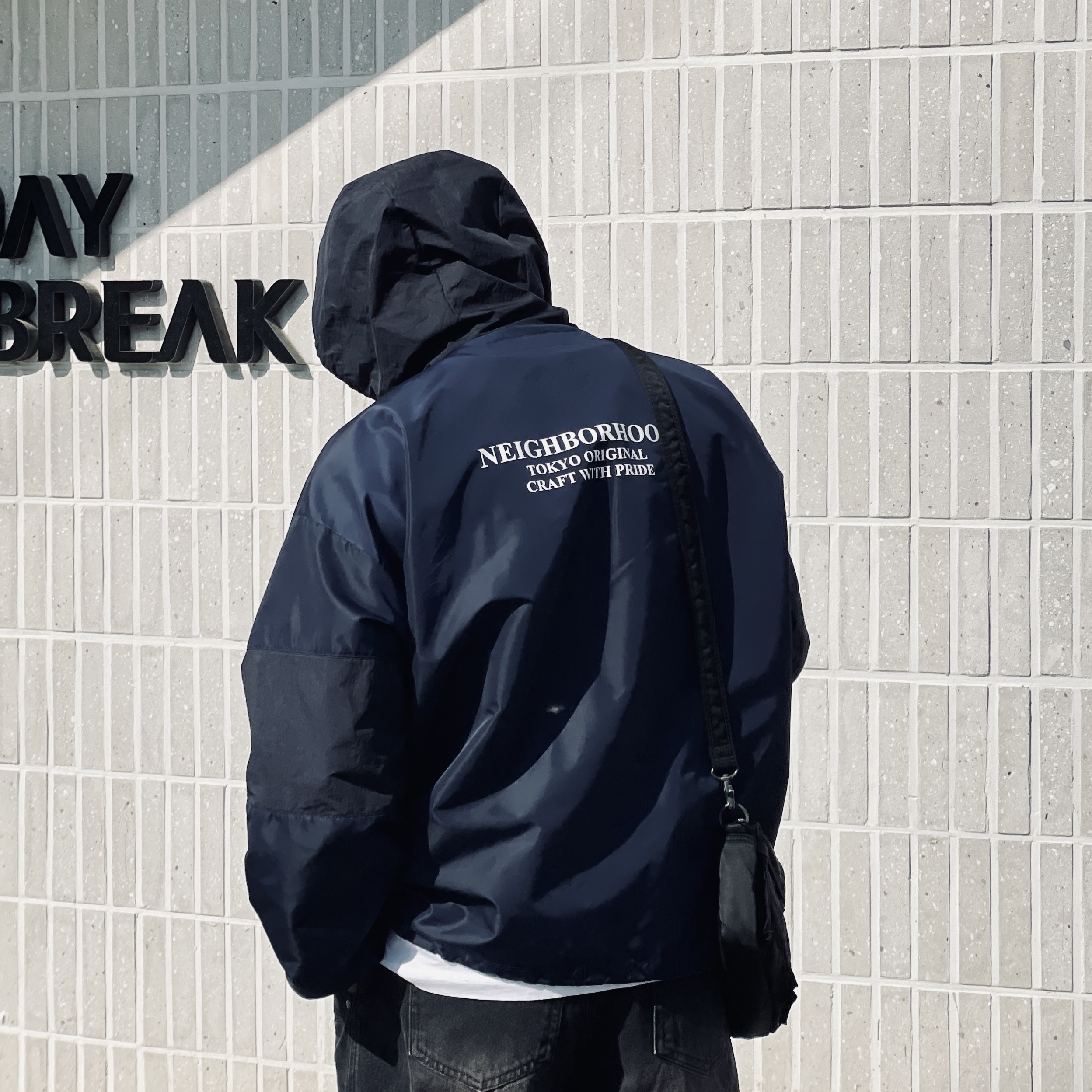 Neighborhood Anorak Jacket Navy 착용 스타일 - 2