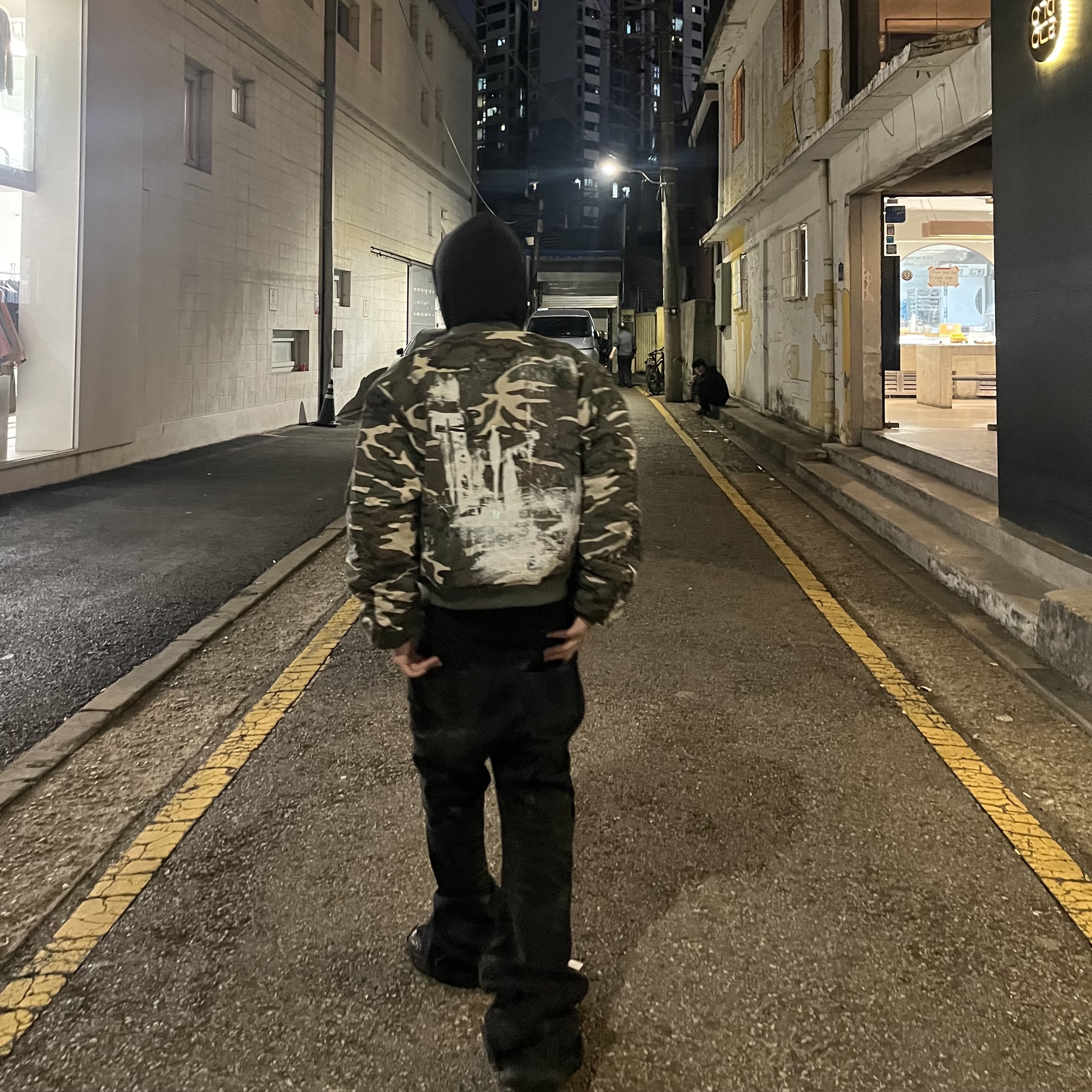 Awende Messiah Camo Bomber Jacket, Balenciaga 3XL Sneakers Black 착용 스타일 - 3