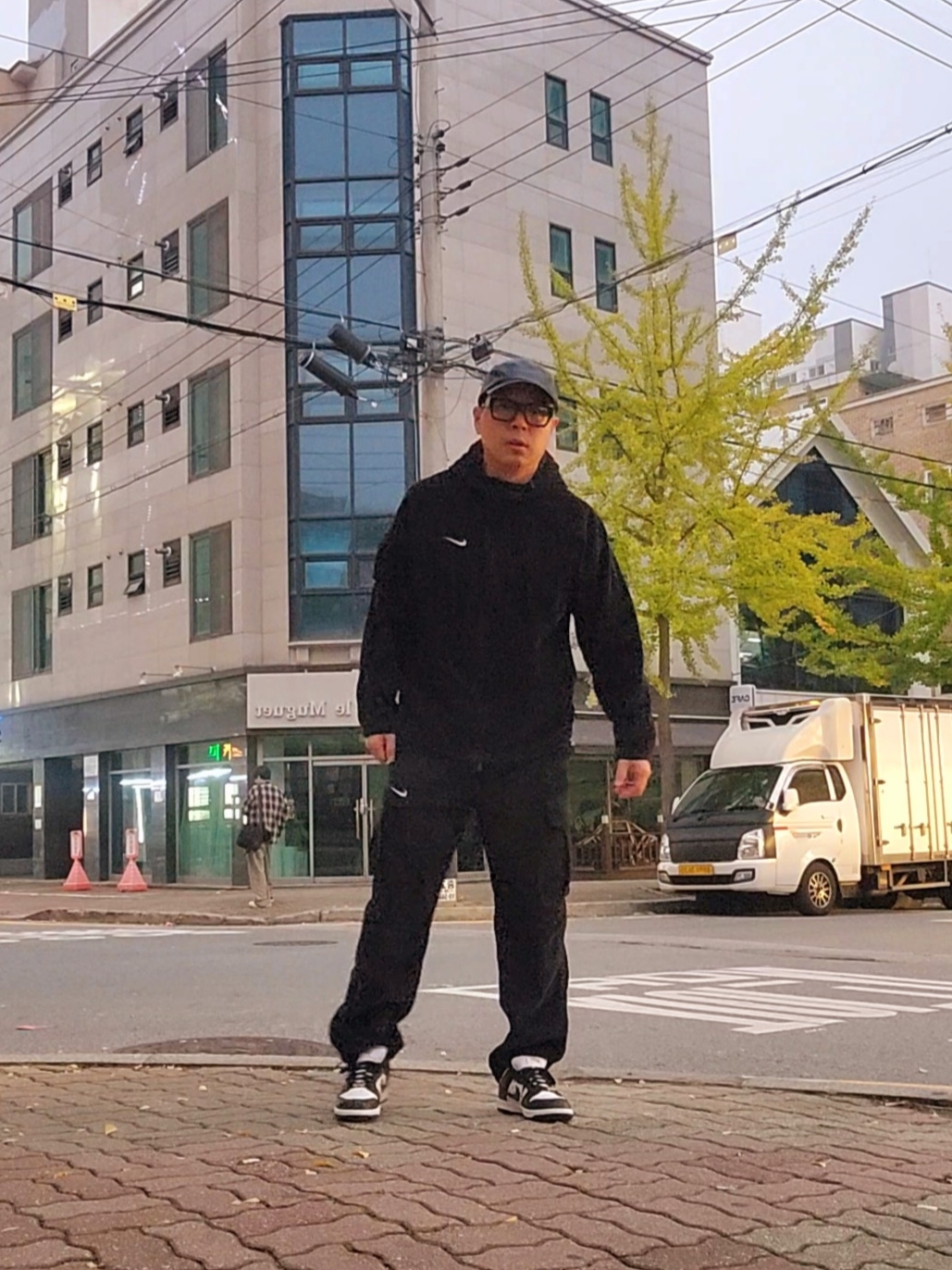 Supreme x Nike Arc Corduroy Hooded Jacket Black - 22SS, Supreme x Nike Arc Corduroy Cargo Pants Black - 22SS 착용 스타일 - 2