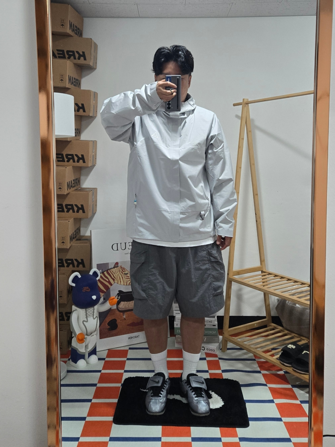 Nike ACG Storm-Fit ADV Cascade Rains Full Zip Jacket Photon Dust - Asia, Nike Cortez Leather SE Metallic Cool Grey Black 착용 스타일