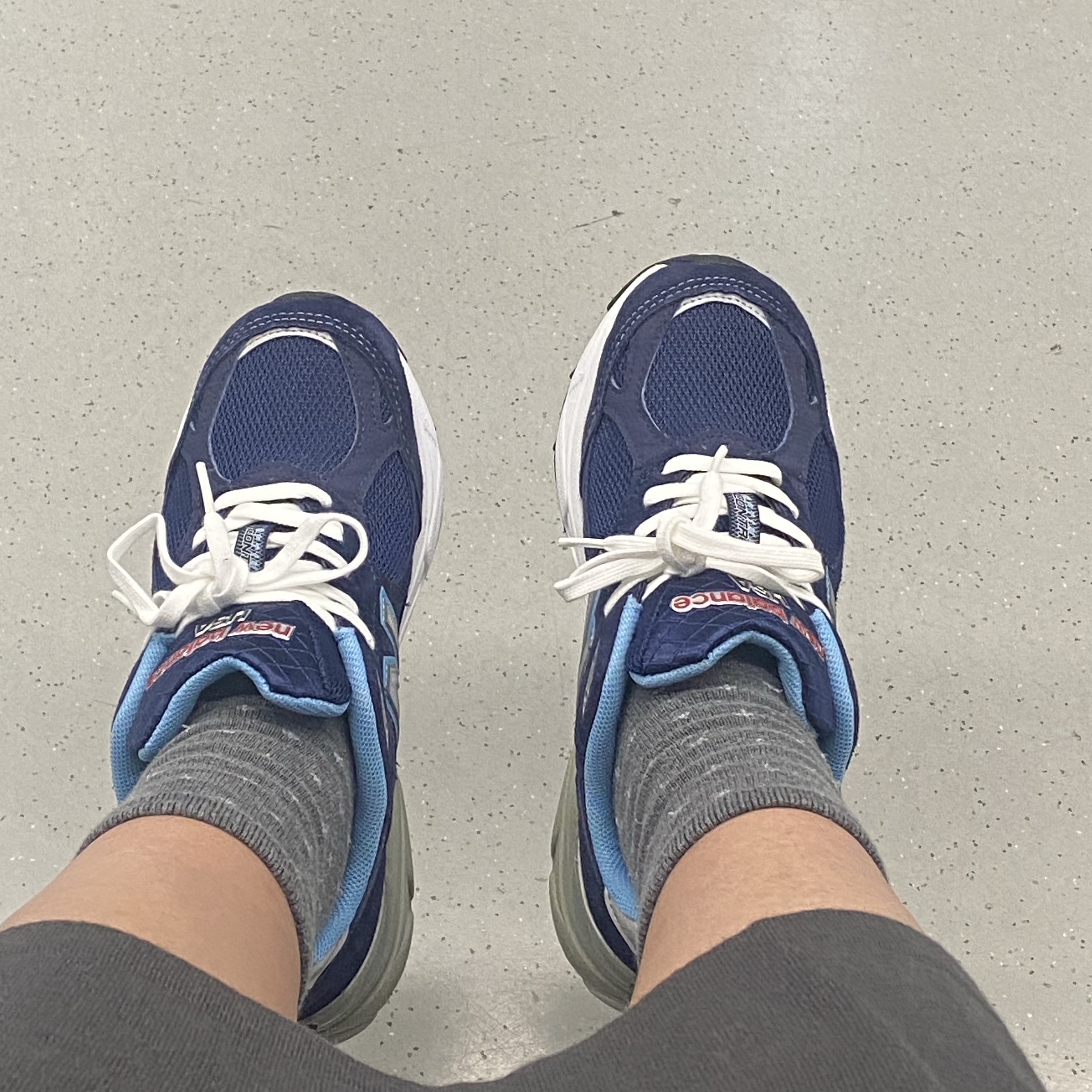 (W) New Balance 990v3 Made in USA Navy - B Standard 착용 스타일
