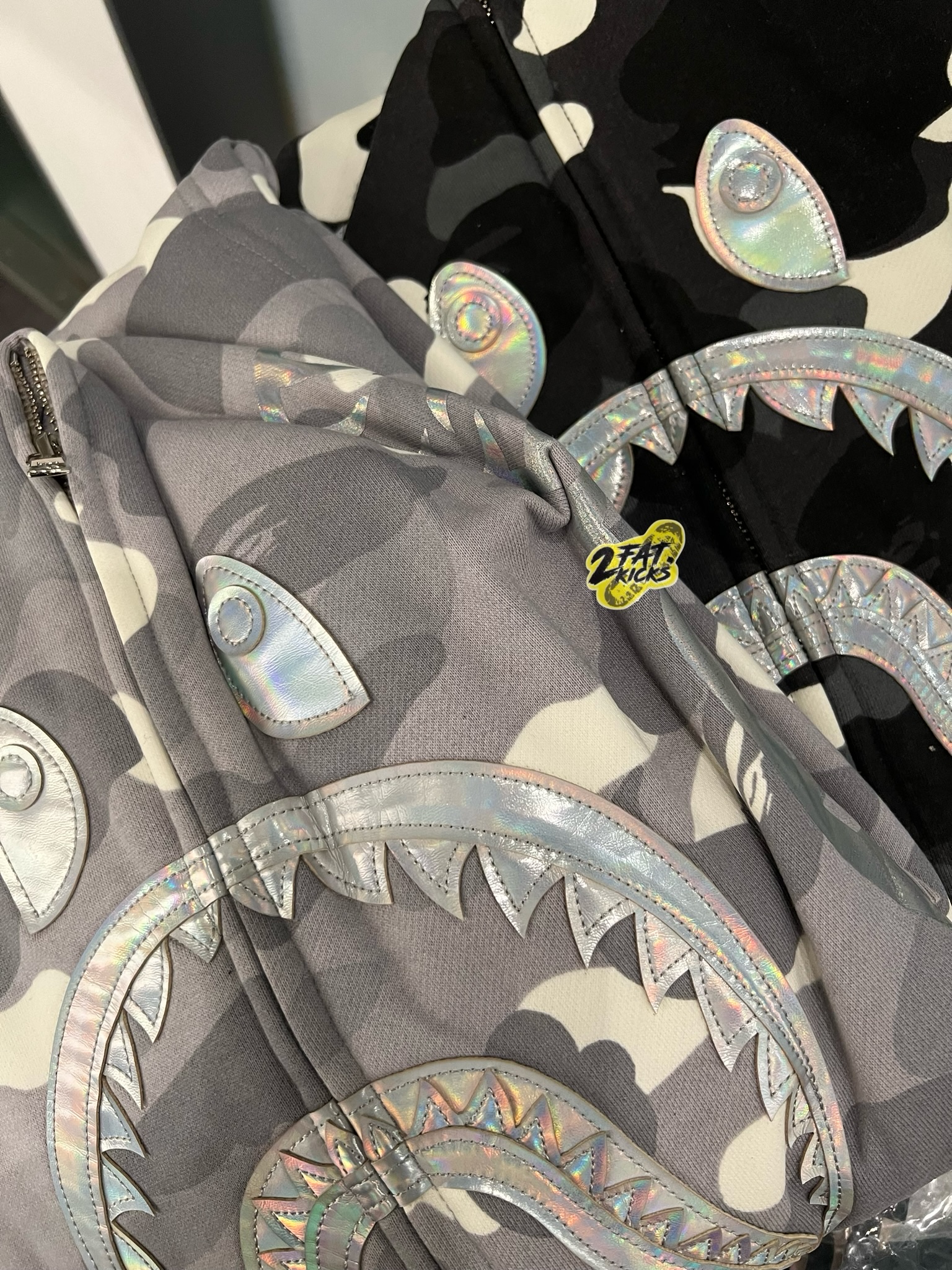 BAPE City Camo Shark Full Zip Hoodie Black, BAPE City Camo Shark Full Zip Hoodie Grey 착용 스타일 - 1