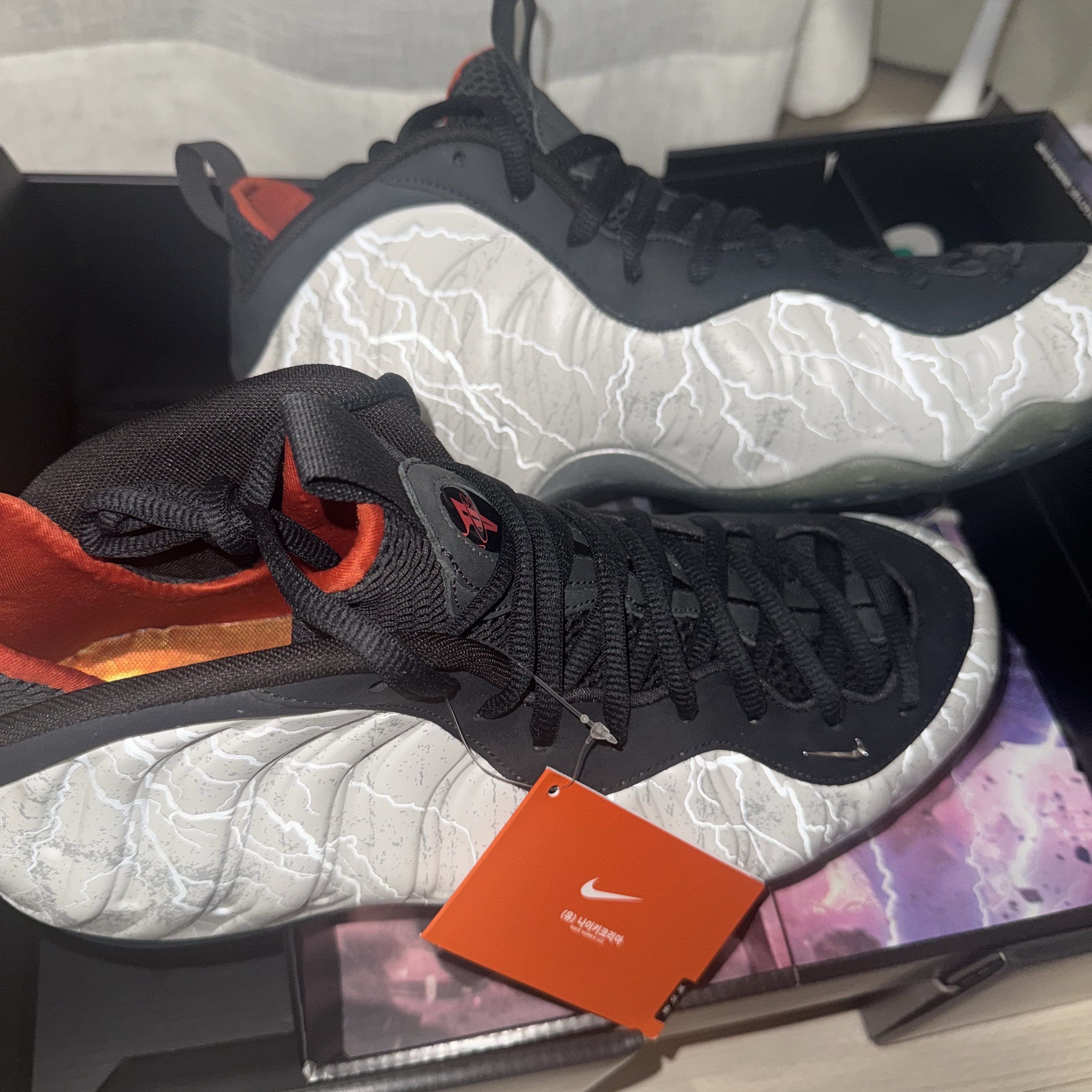 Nike x Tekken 8 Air Foamposite One PRM Jin 착용 스타일 - 5