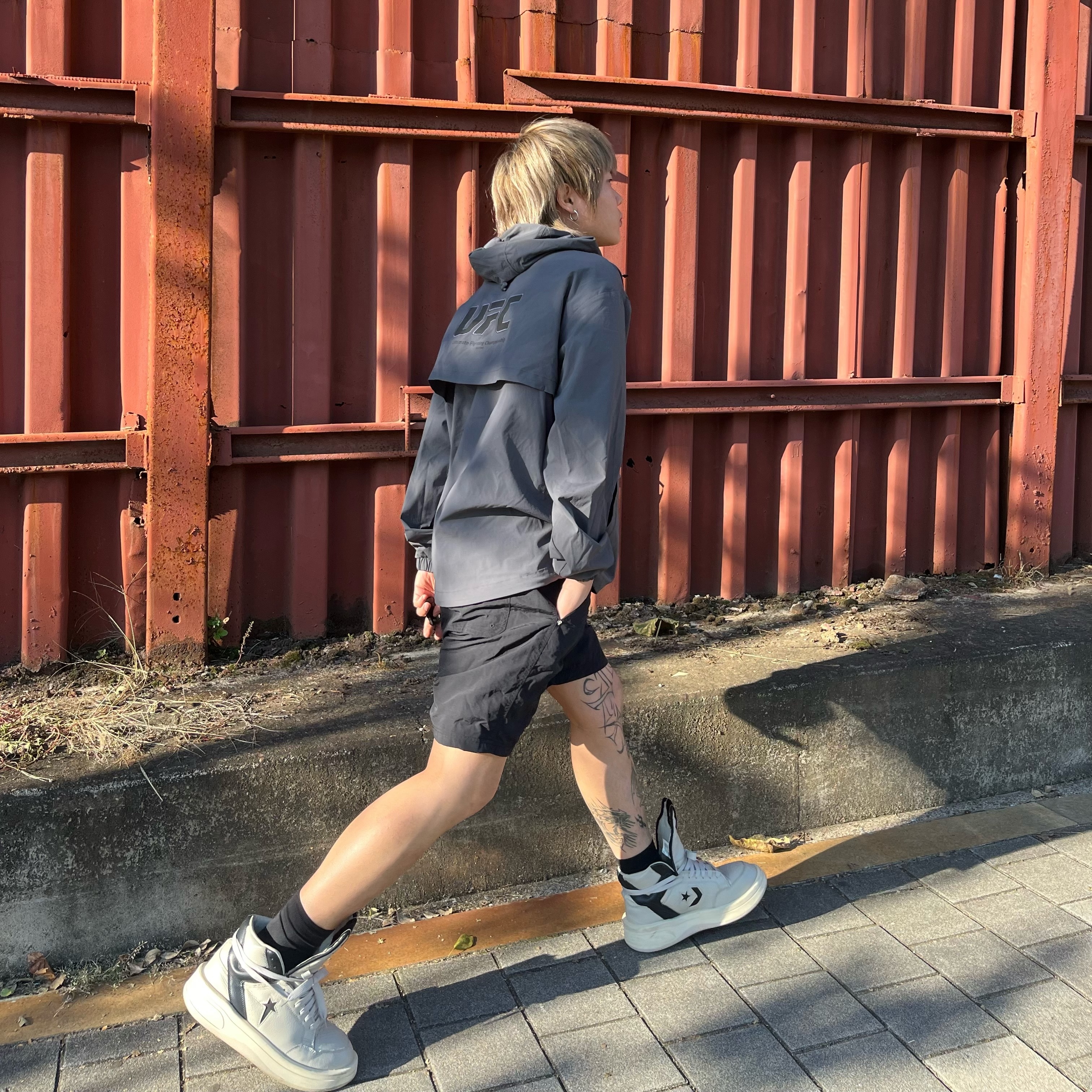 Converse x Drkshdw Turbowpn Pelican 착용 스타일 - 1