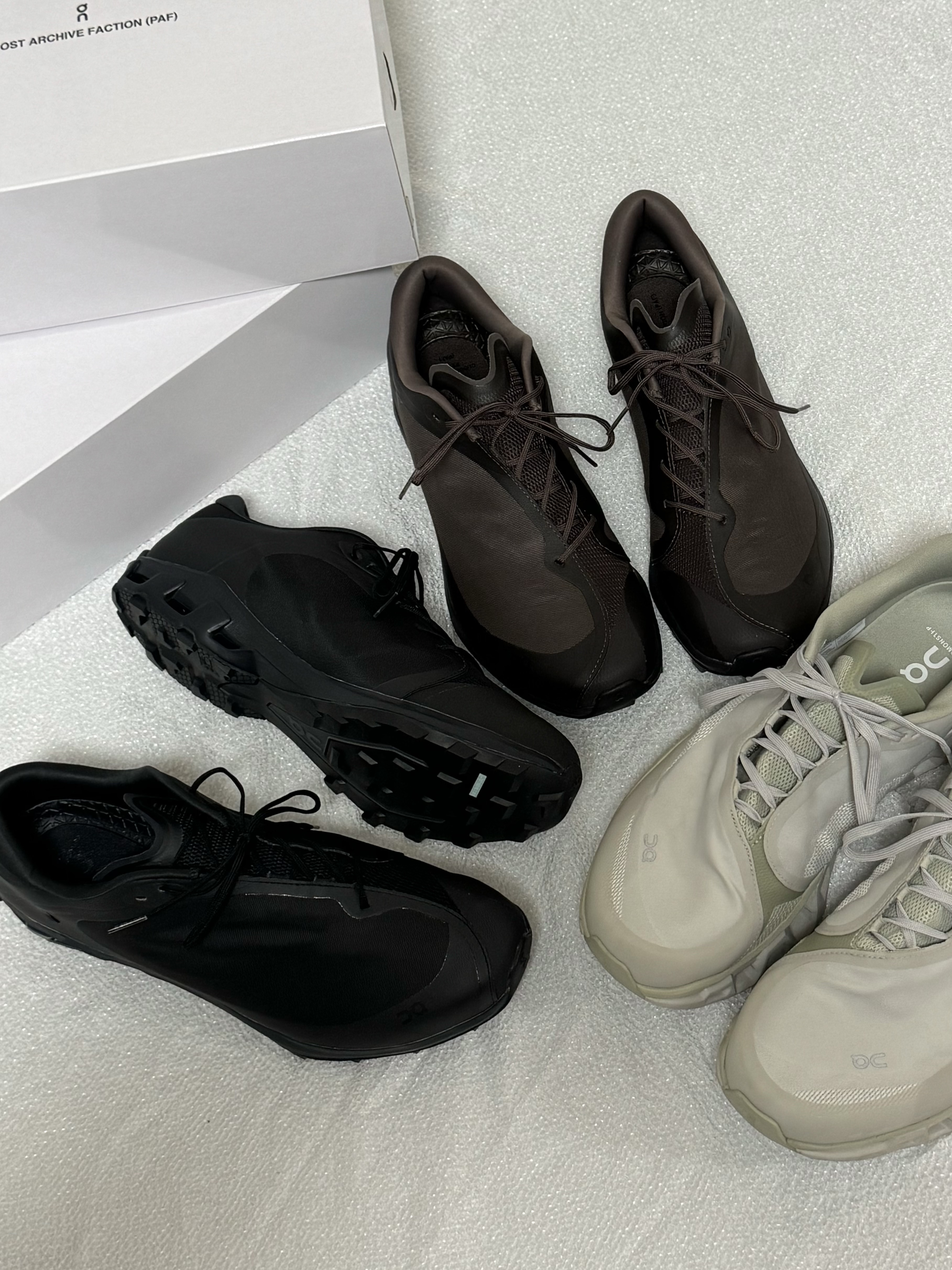 On Running x Post Archive Faction (Paf) Cloudventure Peak All Black, On Running x Post Archive Faction (Paf) Cloudventure Peak Cacao Espresso 착용 스타일