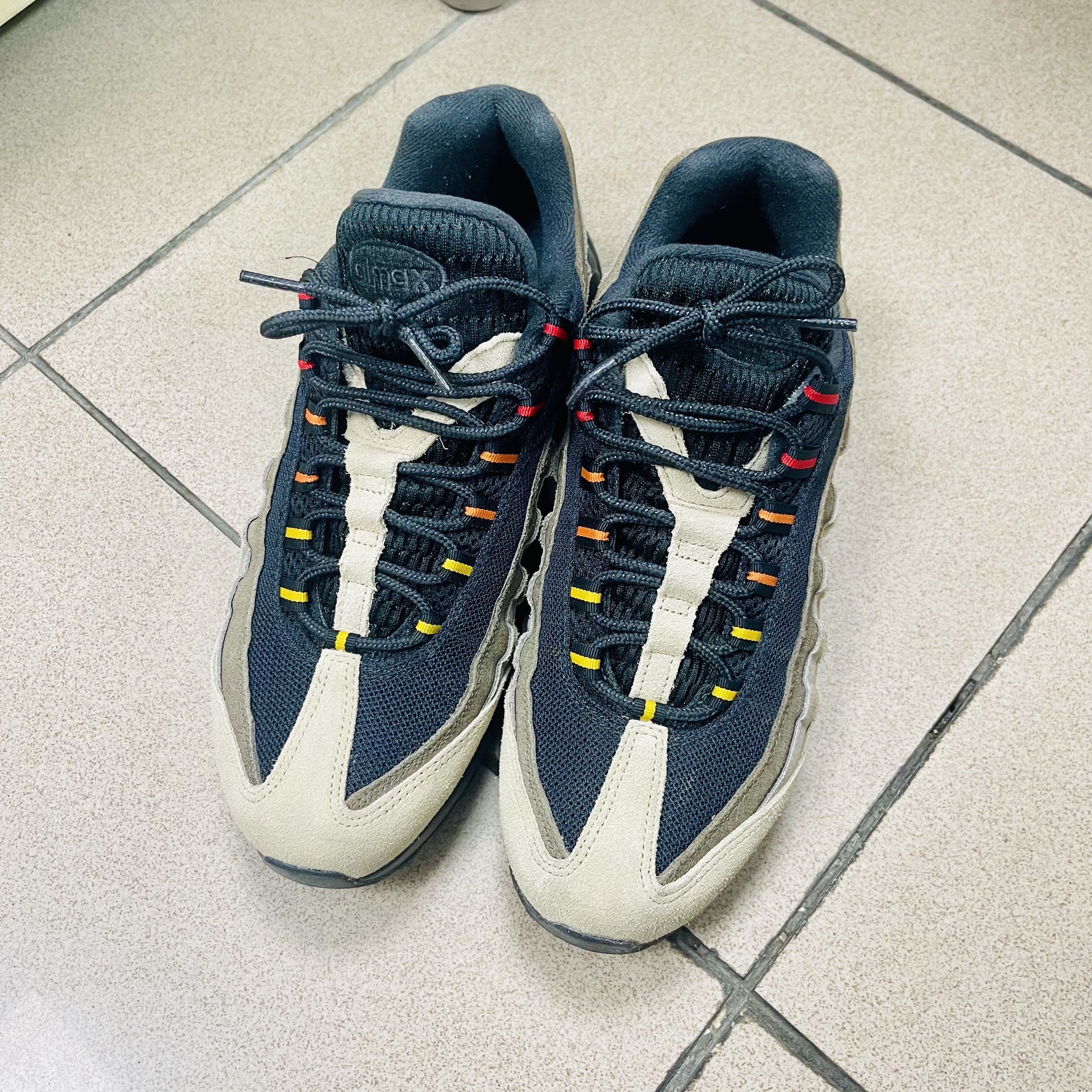 Nike Air Max 95 Topographic 착용 스타일 - 2